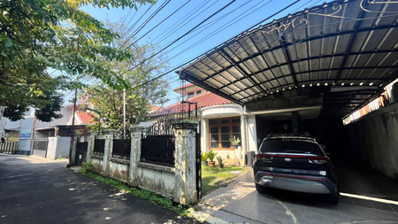 DIJUAL  RUMAH Lokasi STRATEGIS Dekat Kampus ISTN Jagakarsa