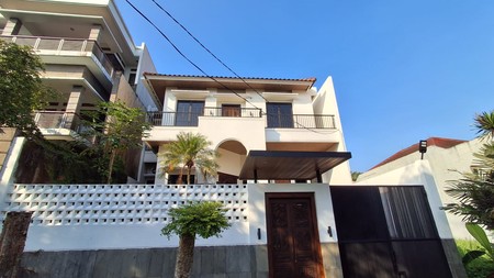 DIJUAL  RUMAH Lokasi STRATEGIS 2 LT   DI CINERE