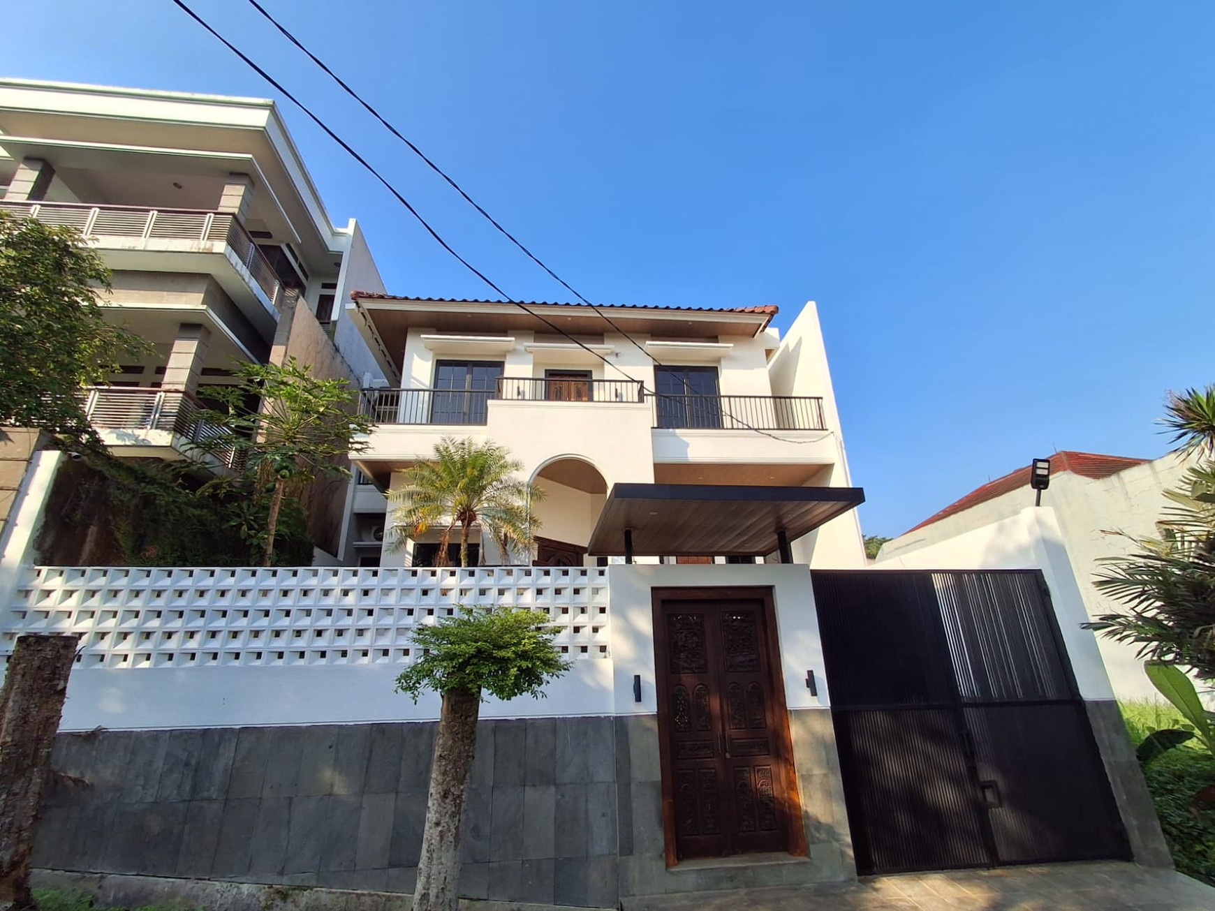 DIJUAL RUMAH Lokasi STRATEGIS 2 LT DI CINERE