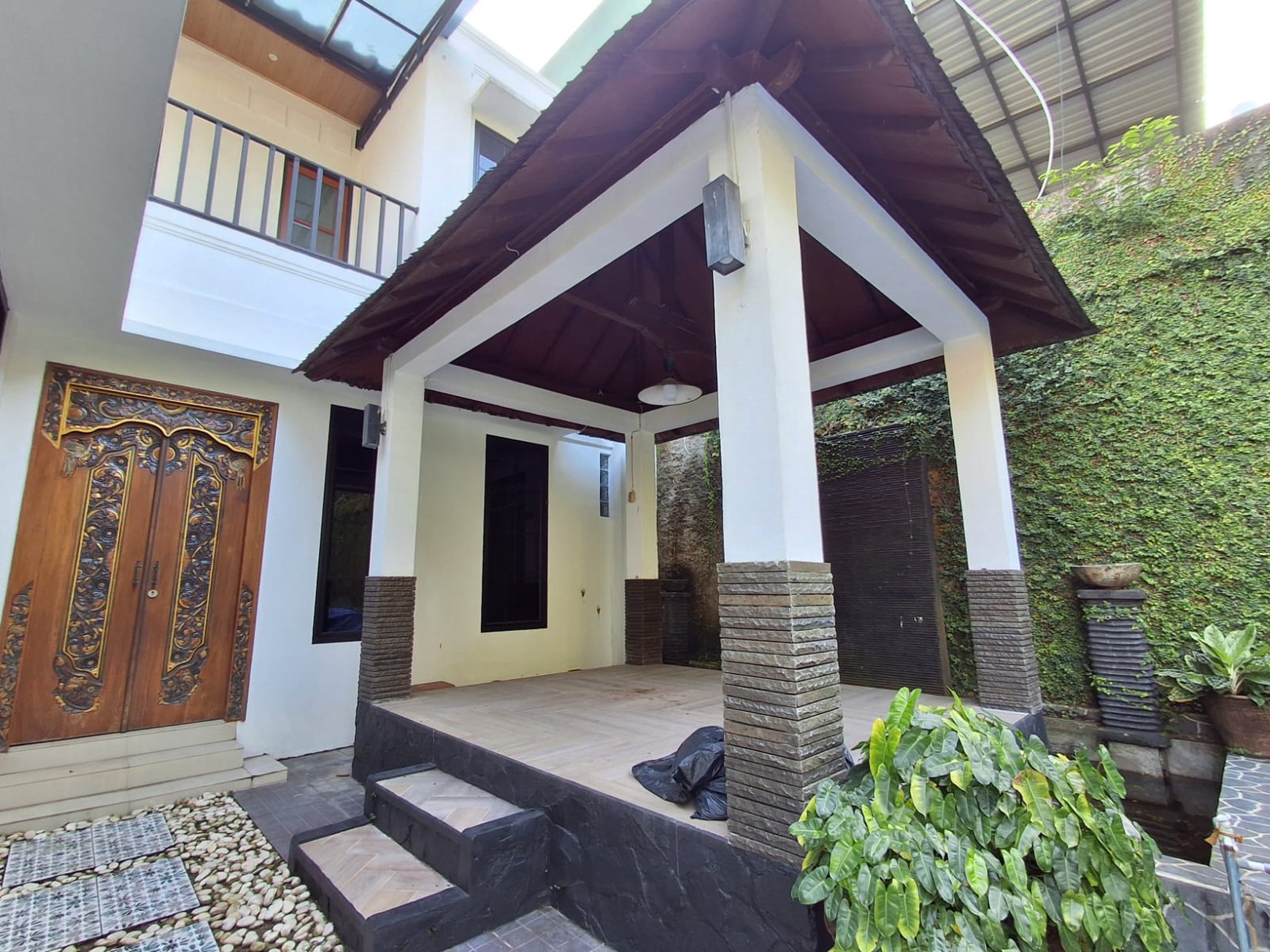 DIJUAL RUMAH Lokasi STRATEGIS 2 LT DI CINERE