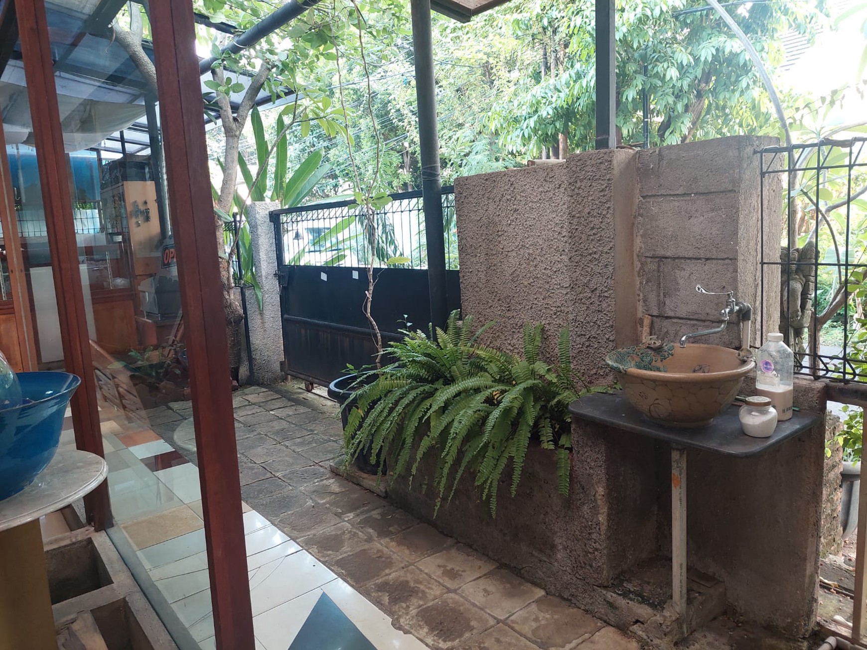 Rumah startegis Jarang Ada Dijual pusat Jak Sel, Semanggi, Gatsu