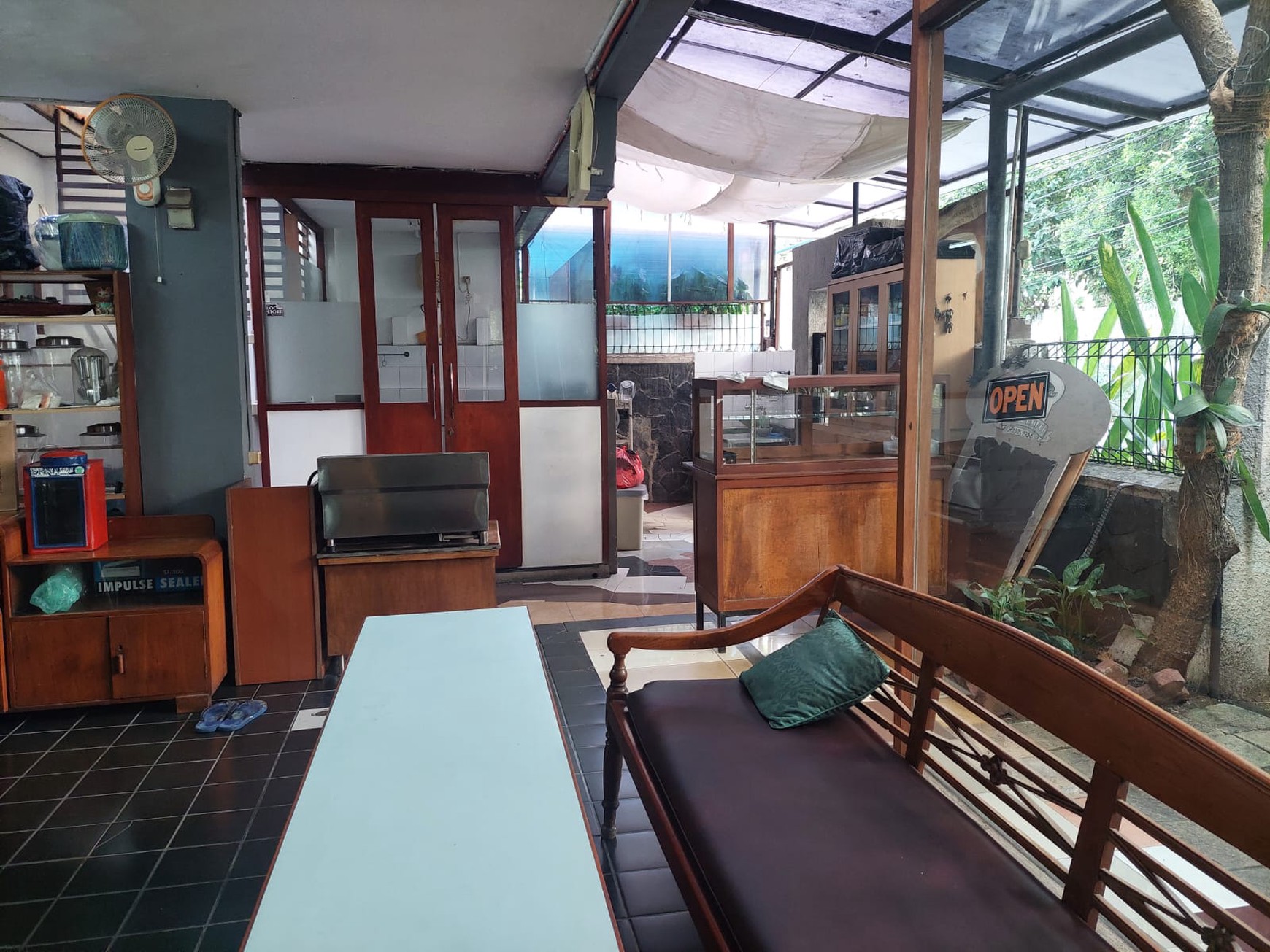 Rumah startegis Jarang Ada Dijual pusat Jak Sel, Semanggi, Gatsu