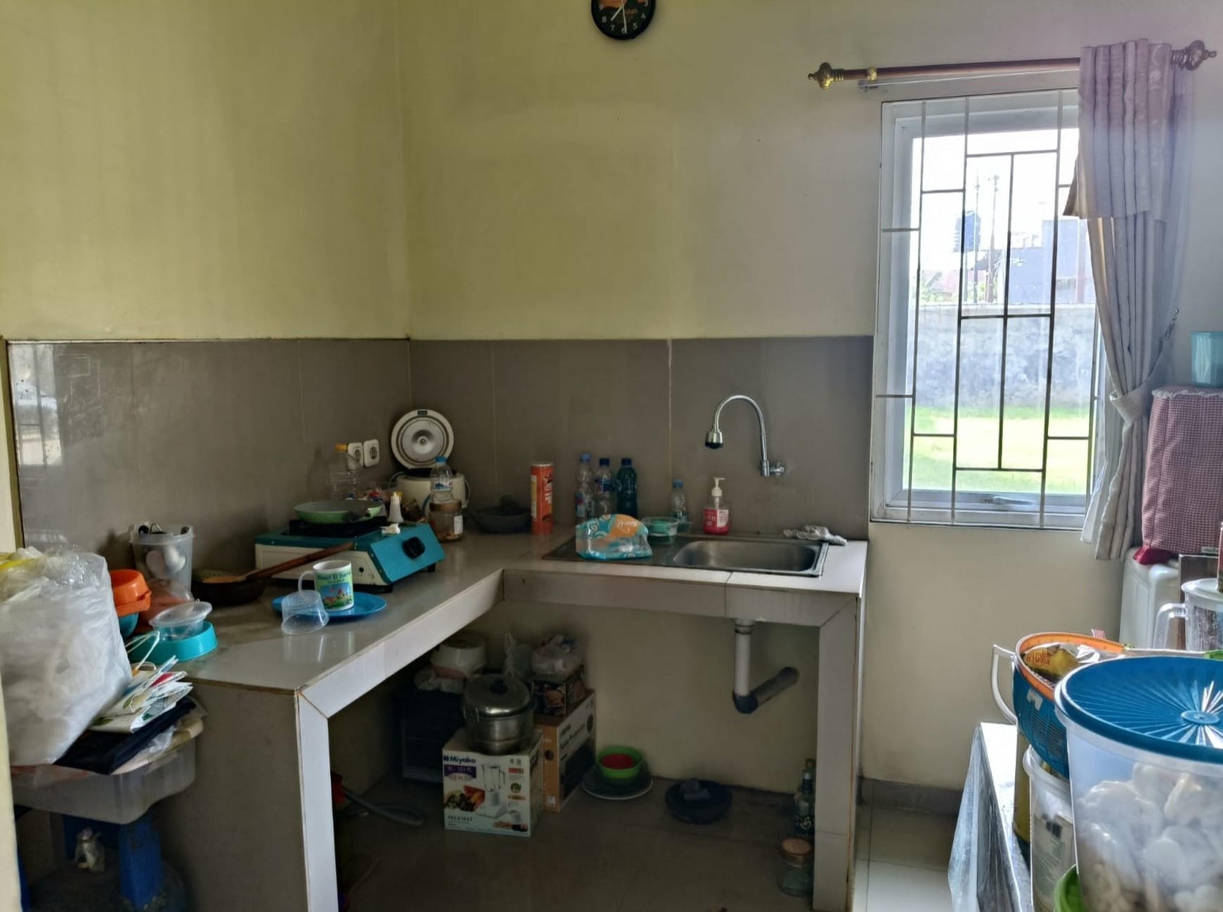 Rumah 2 Lantai Siap Huni di Champaca Residence, Rengas, Ciputat Timur, Tangerang Selatan