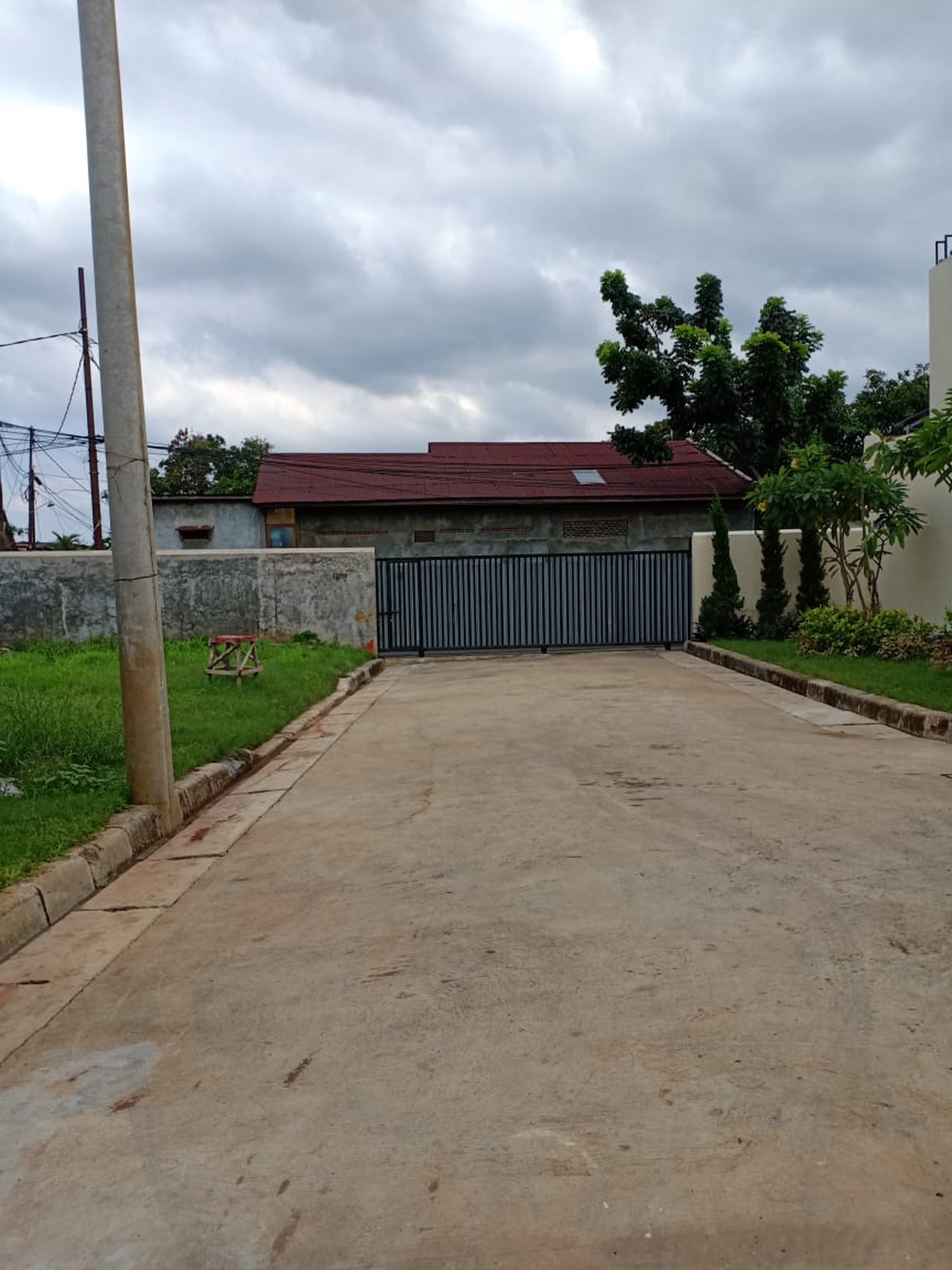 Rumah 2 Lantai Siap Huni di Champaca Residence, Rengas, Ciputat Timur, Tangerang Selatan