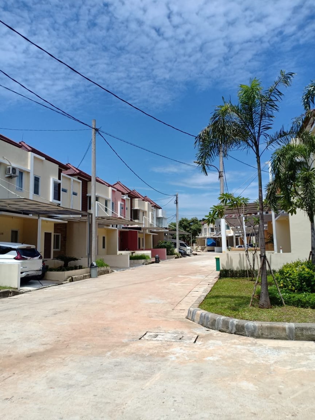Rumah 2 Lantai Siap Huni di Champaca Residence, Rengas, Ciputat Timur, Tangerang Selatan