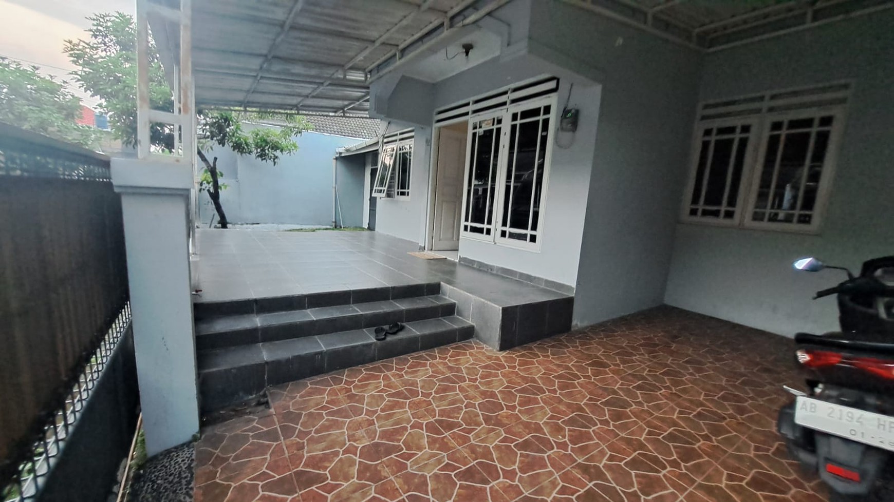 Rumah Dalam Perum Griya Intan Permai Karangwaru Tegalrejo Yogyakarta
