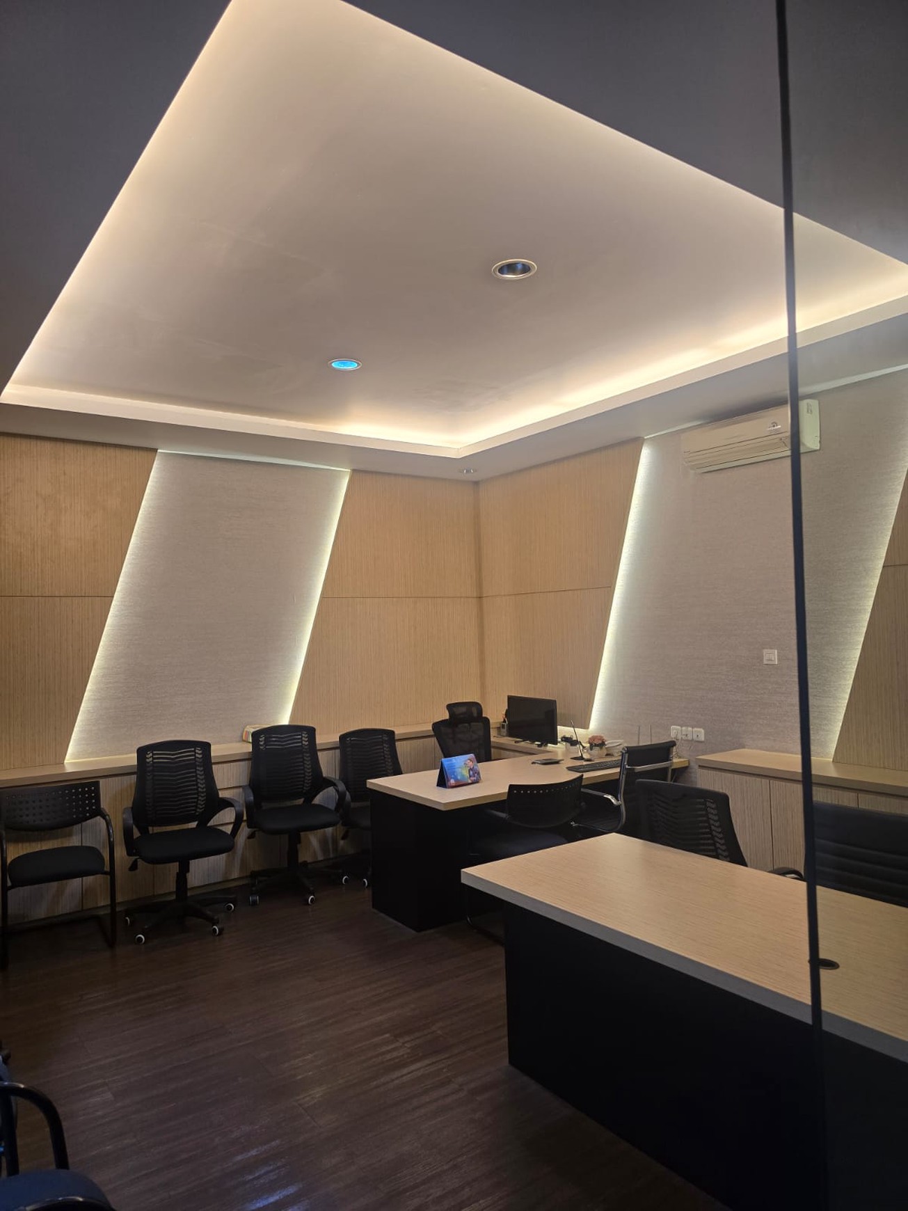 Dijual Rumah Layout Office di Puri, Jakarta Barat