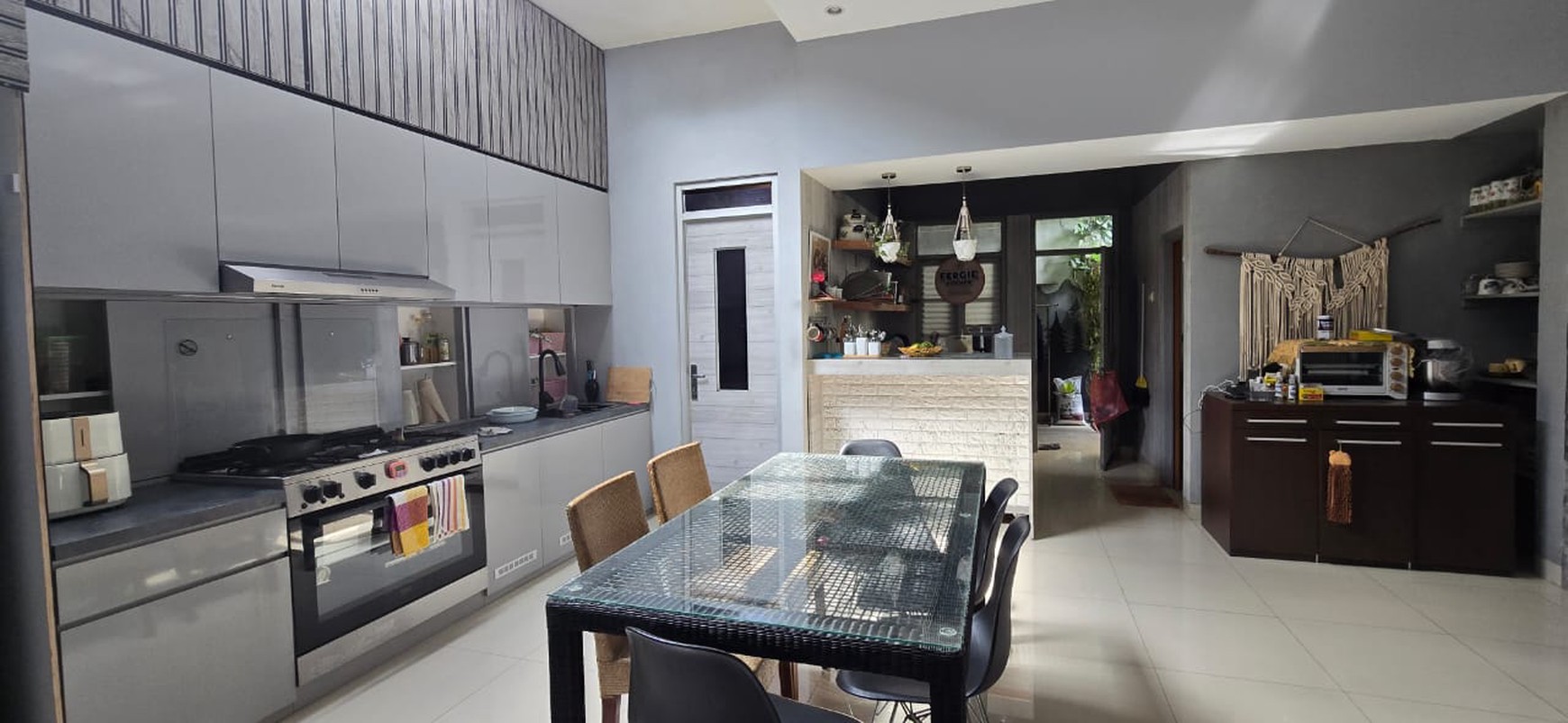 Rumah Usaha Minimalis di Bandung Kota, Sayap Buah Batu