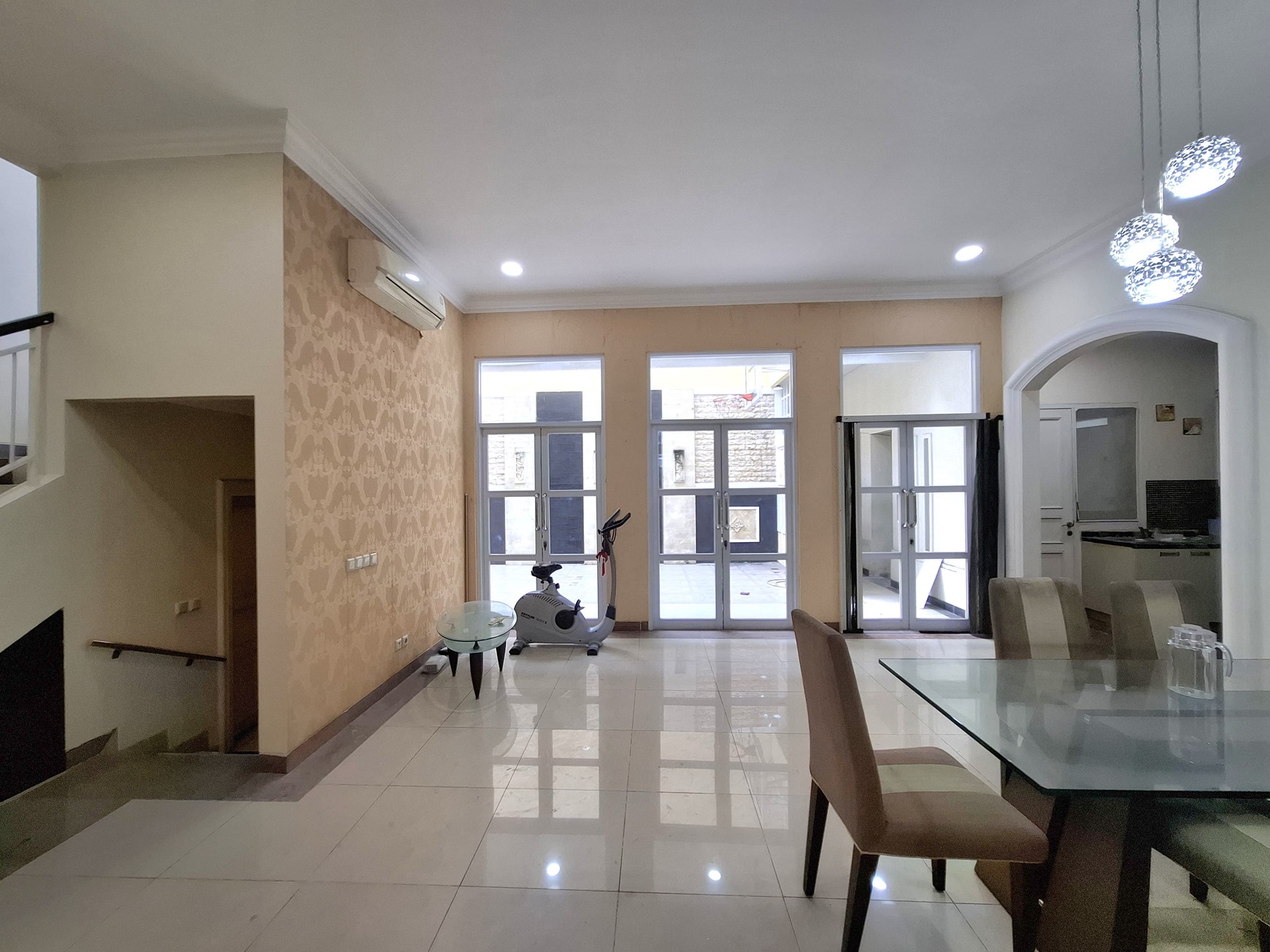 Rumah Royal Gading Mansion, Kelapa Gading