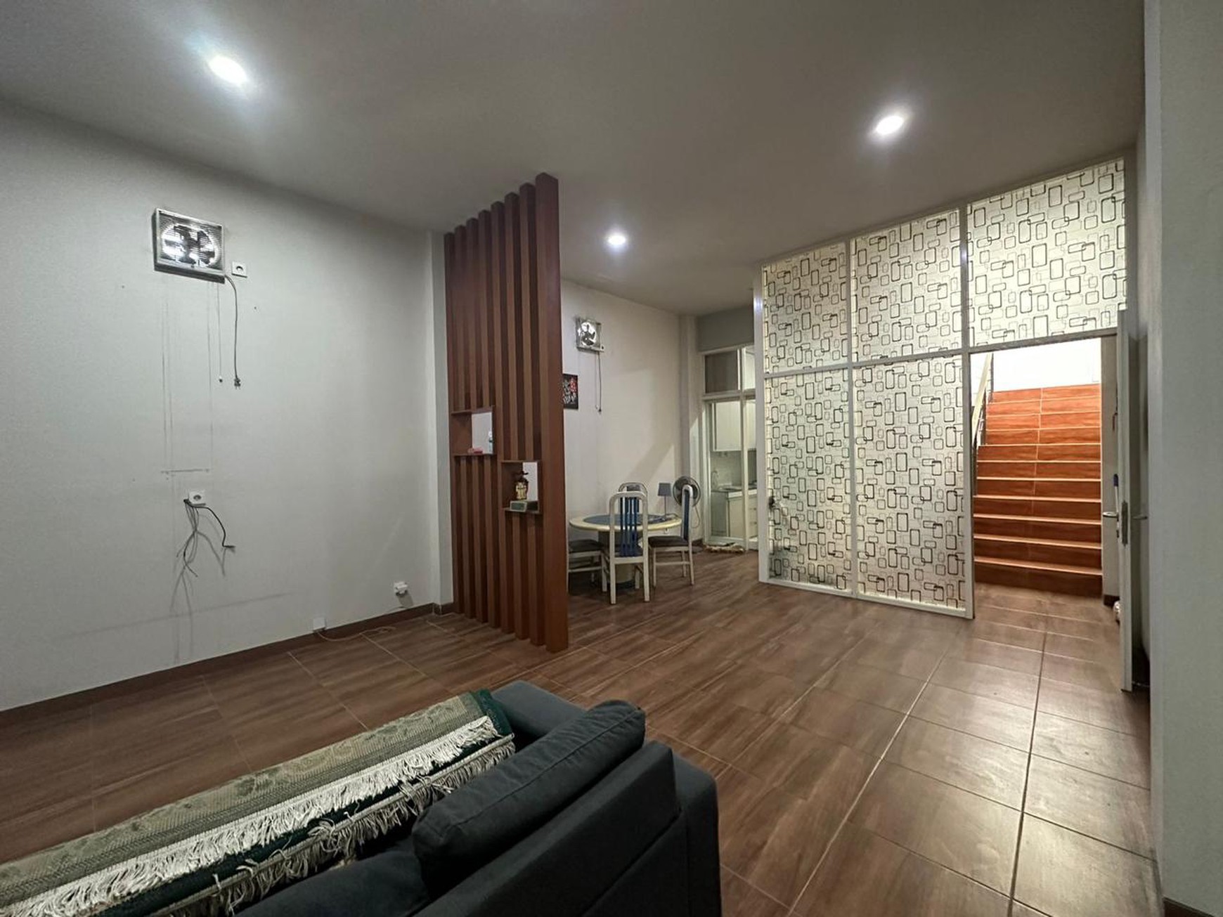 Dijual 2 ruko tengah kota dng letak strategis, dekat kedungdoro n area sekitar nya
