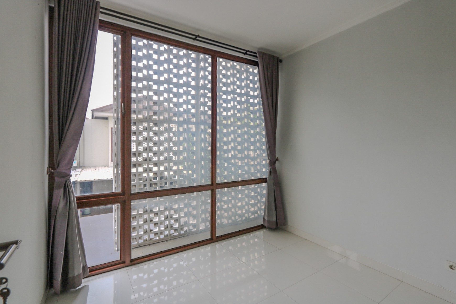 RUMAH NYAMAN CLUSTER ASRI DISCOVERY LUMINA BINTARO, AKSES MUDAH KE BSD, GADING SERPONG.