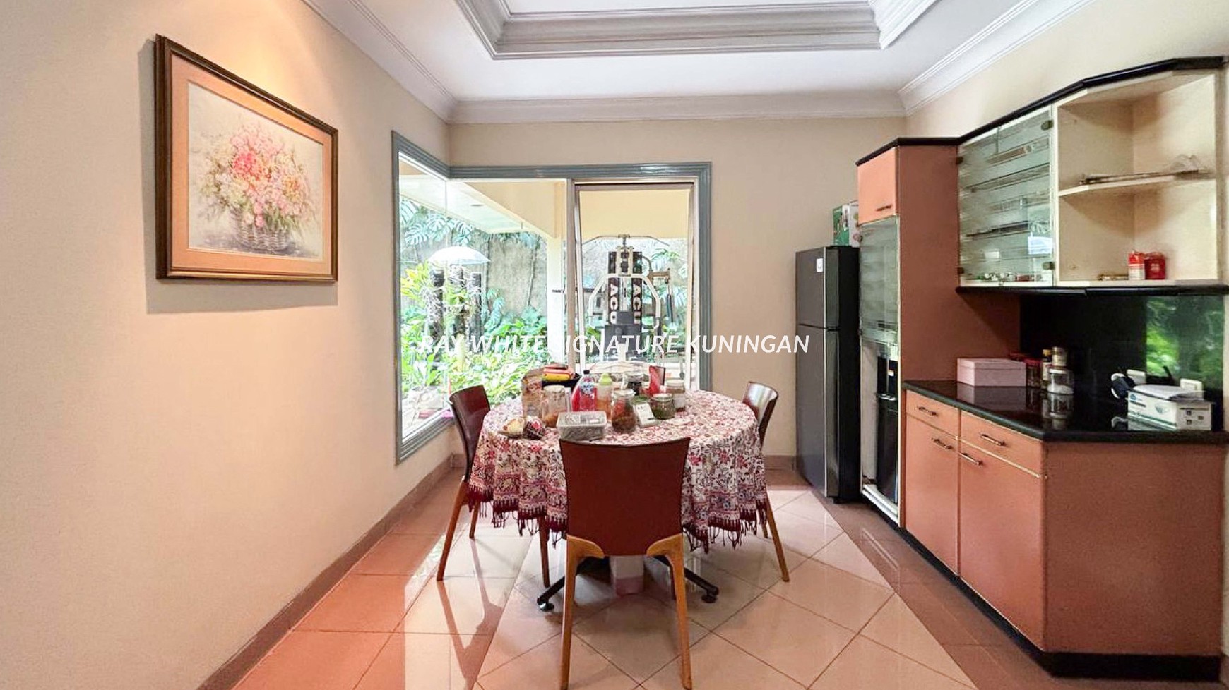Dijual Rumah Mewah 2 Lantai di Pasar Minggu