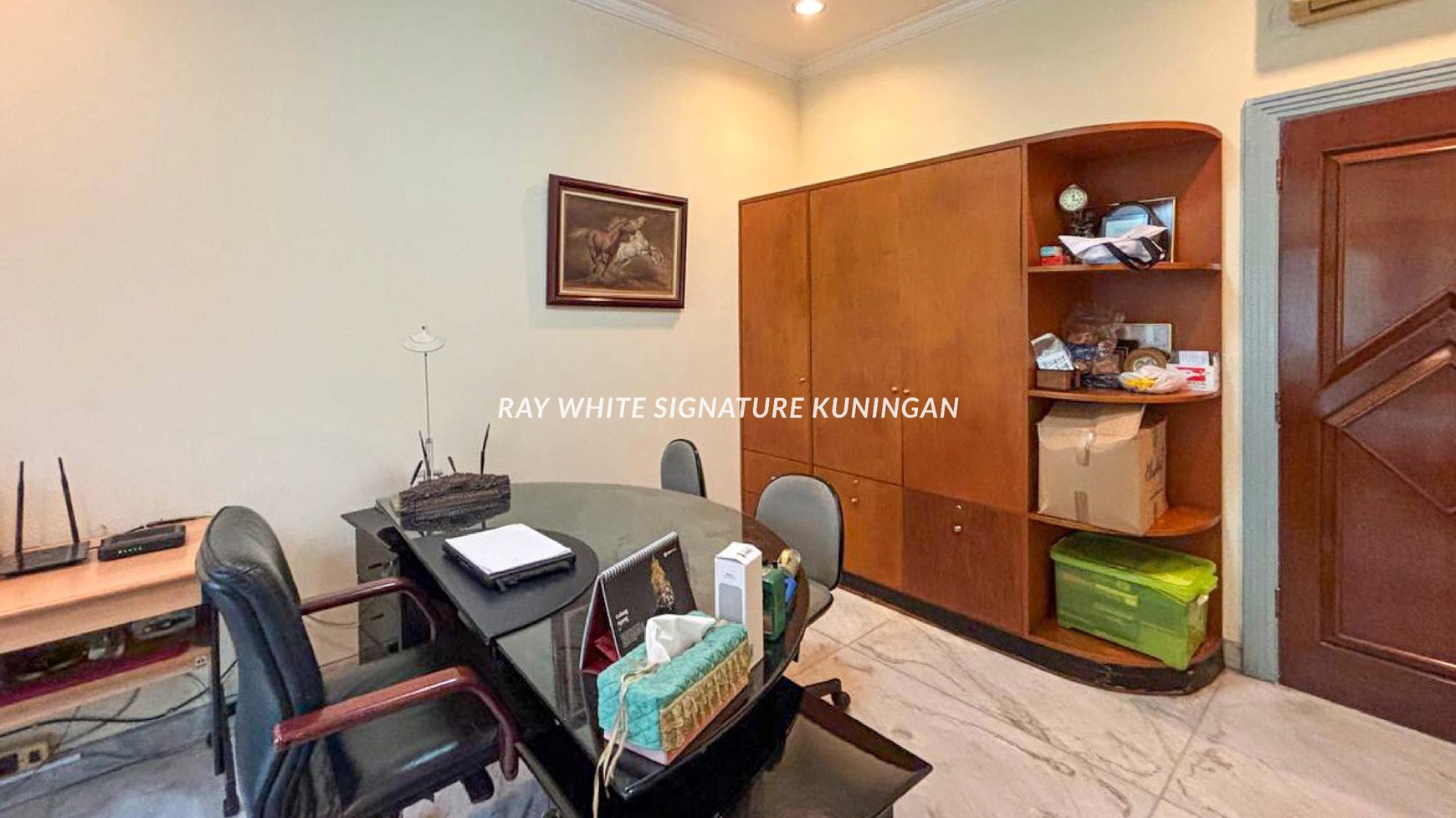 Dijual Rumah Mewah 2 Lantai di Pasar Minggu