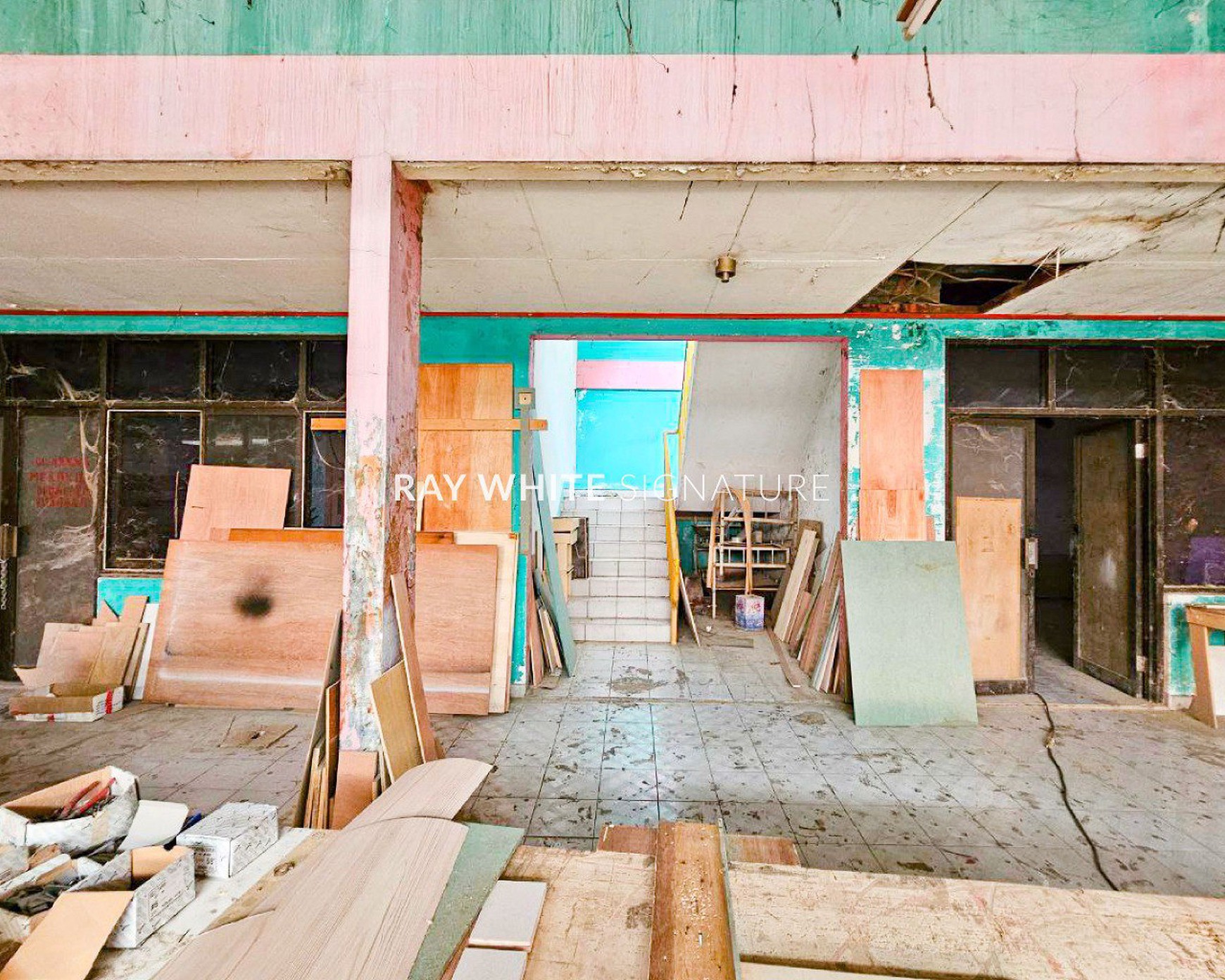 Tanah dan Bangunan Komersil di Jl Kramat V Dekat Senen