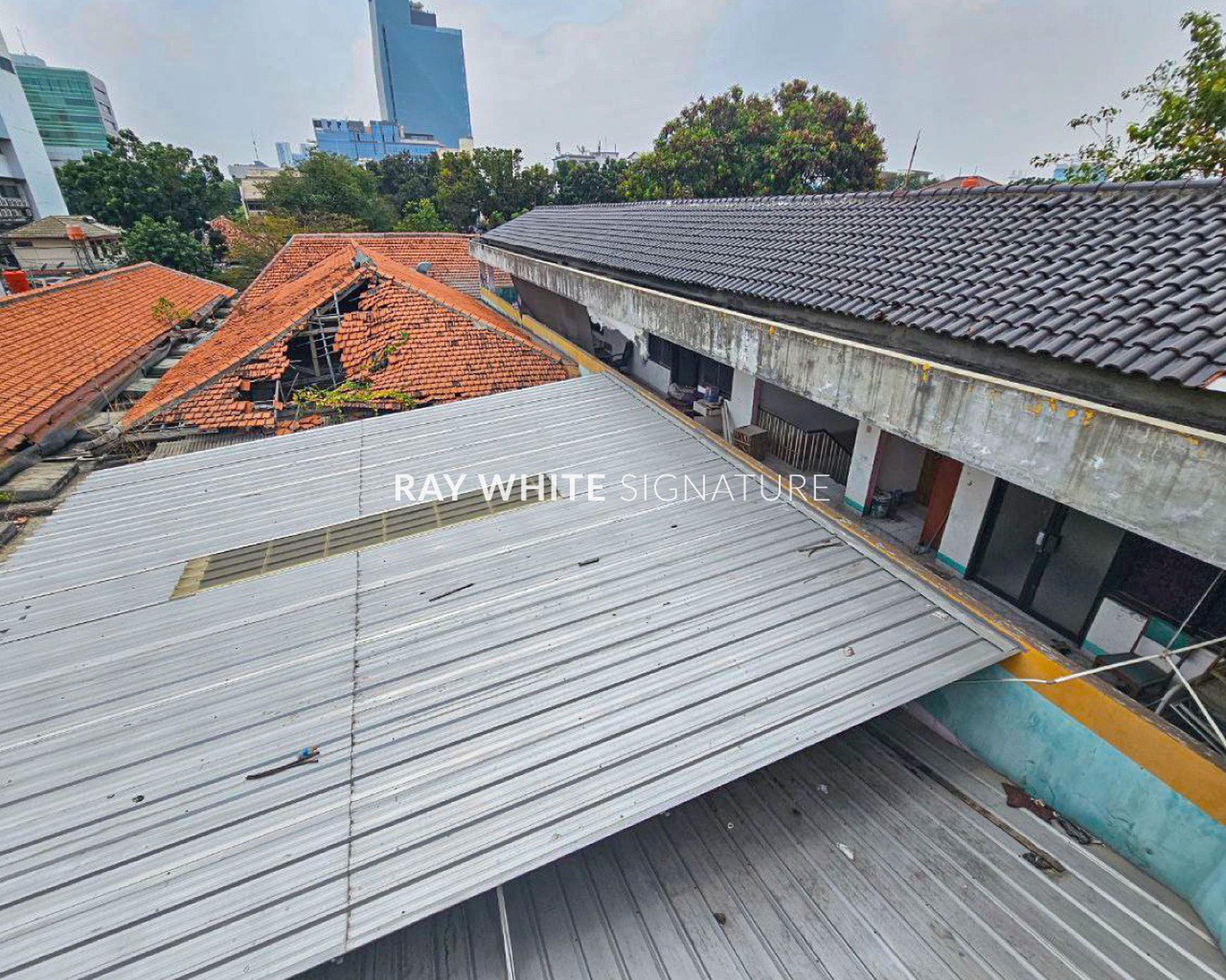 Tanah dan Bangunan Komersil di Jl Kramat V Dekat Senen
