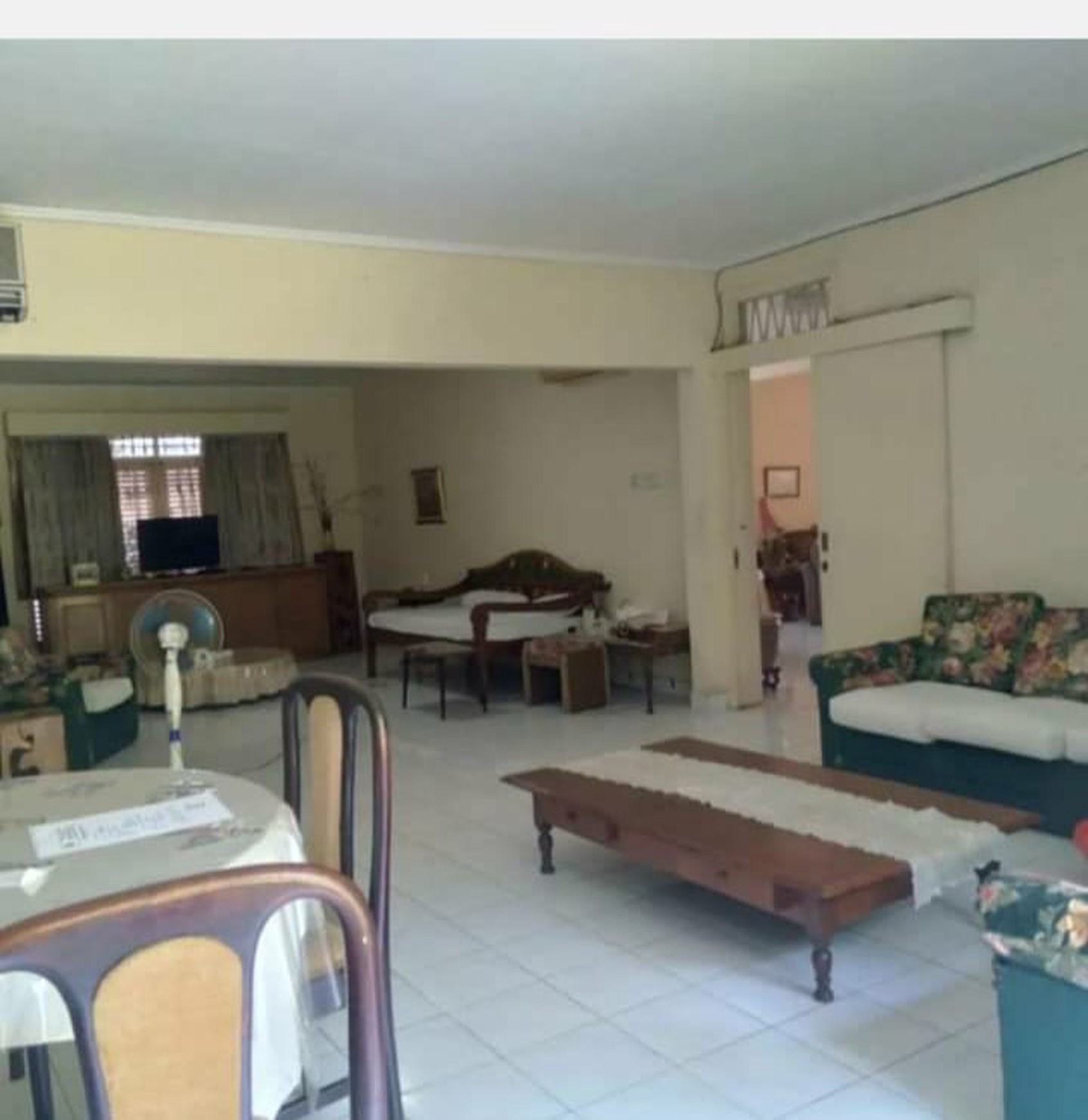 Di Jual Rumah Siap Huni di komplek PLN Senayan Jakarta Selatan