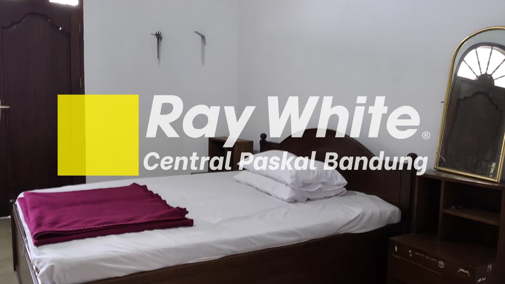 Rumah 2 Lantai di Situsari Buah Batu Bandung