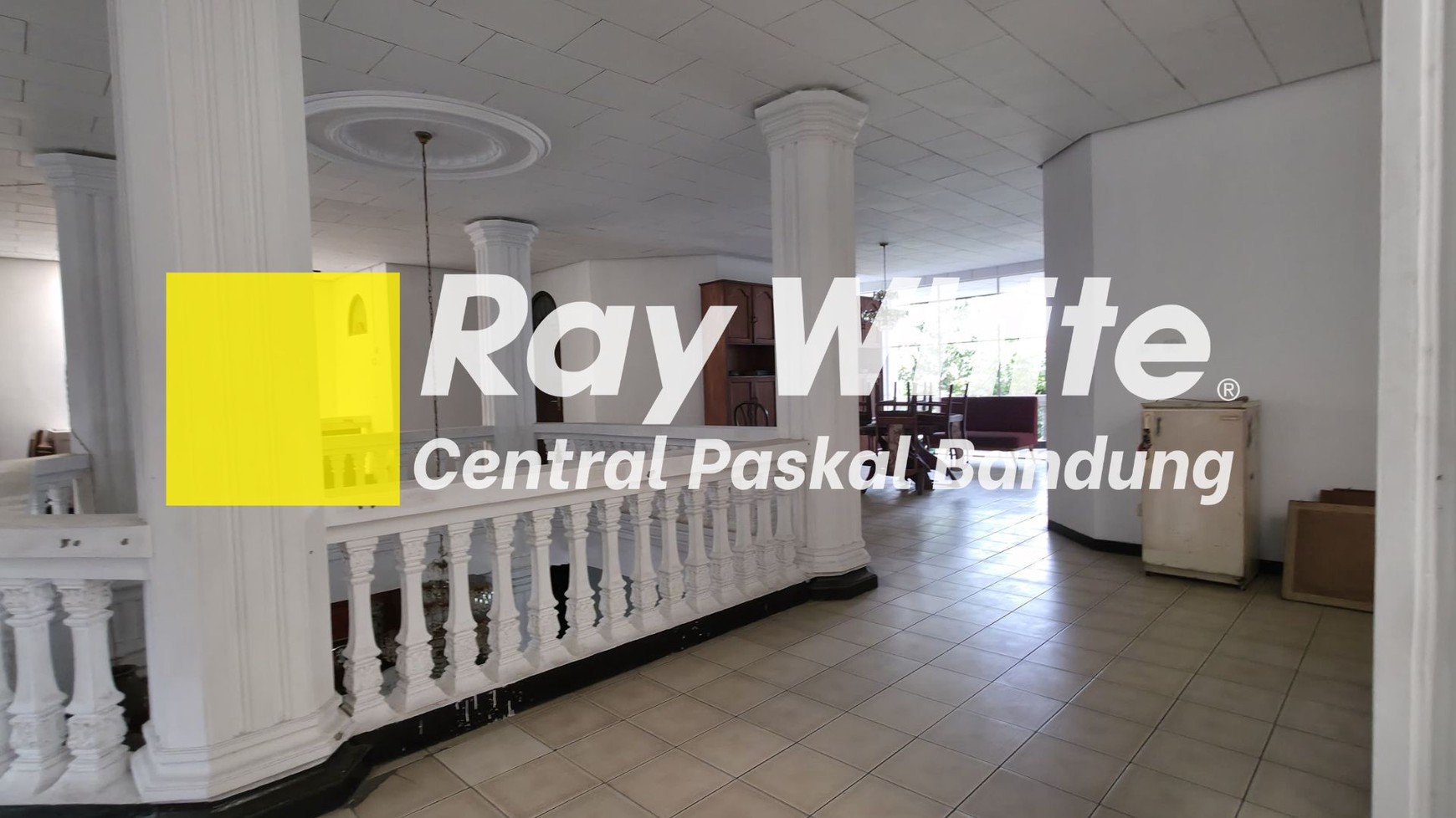 Rumah 2 Lantai di Situsari Buah Batu Bandung