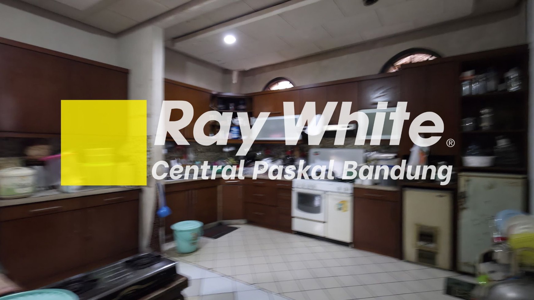 Rumah 2 Lantai di Situsari Buah Batu Bandung
