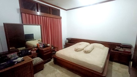 Dijual rumah di Jl  Kartika Utama Pondok Indah, Jakarta Selatan 