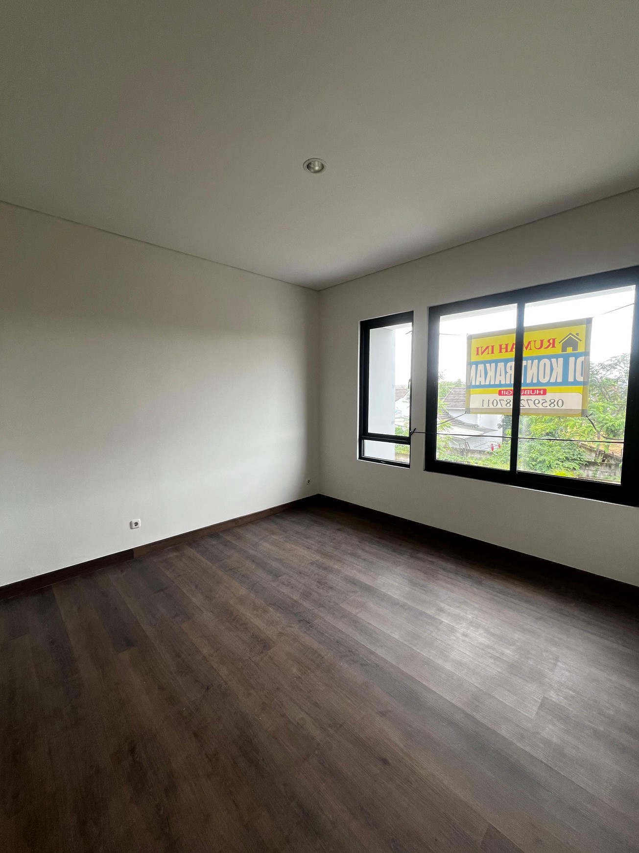 DiSewakan Rumah Modern Minimalis Cluster Bali Resort Tangerang Sepatan