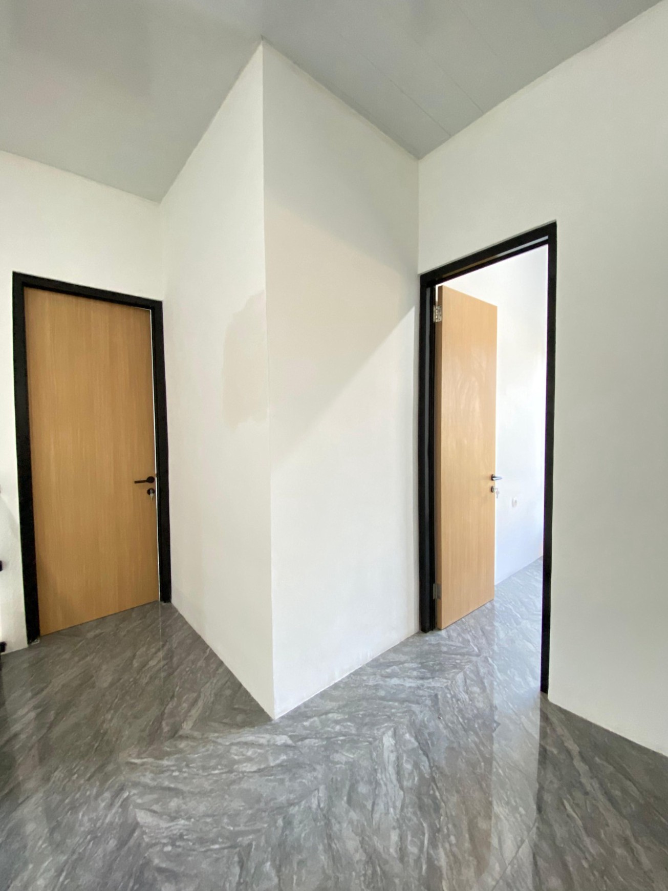 Rumah Brand New Siap Huni di Komplek Besar dan Strategis di Cinere