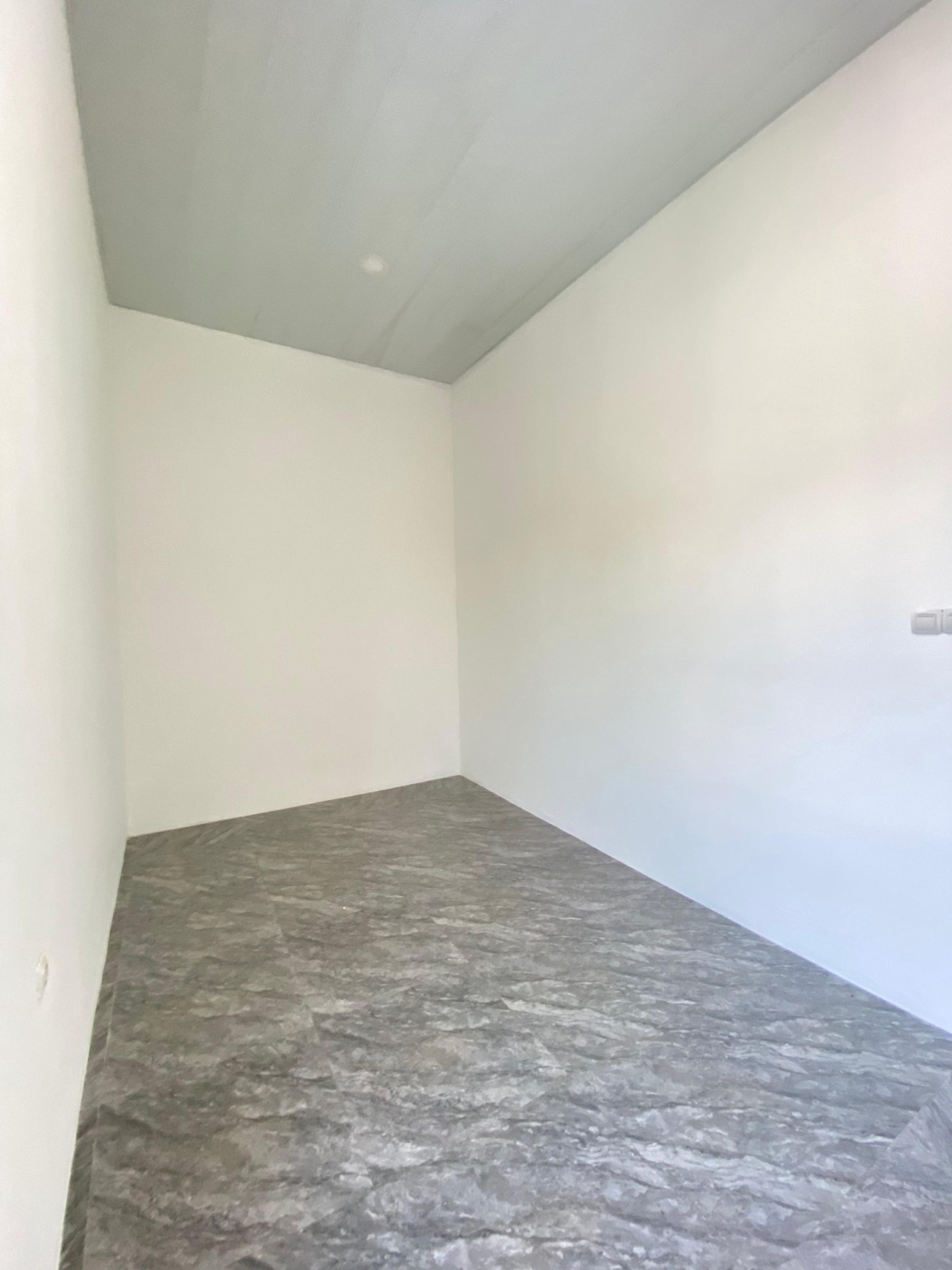 Rumah Brand New Siap Huni di Komplek Besar dan Strategis di Cinere