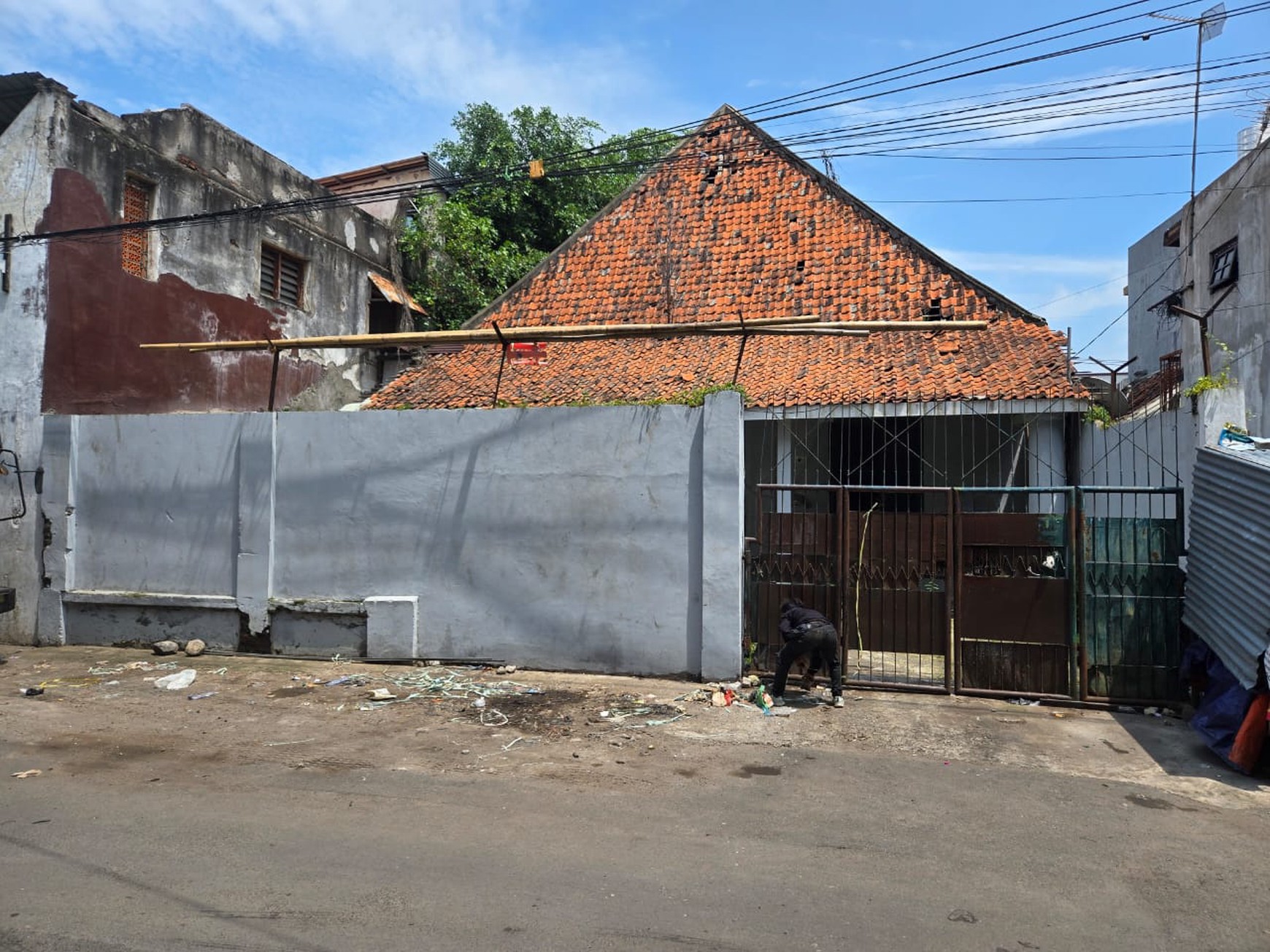 Murah Luas 405 M2 Rumah Usaha Gudang Jalan Kalisosok Lor - Krembangan Surabaya Pusat Dekat Jembatan Merah, Rajawali, Bubutan, Kalimas, Pelabuhan Tanjung Perak Cocok.buat Segala Usaha Expedisi, Kantor,