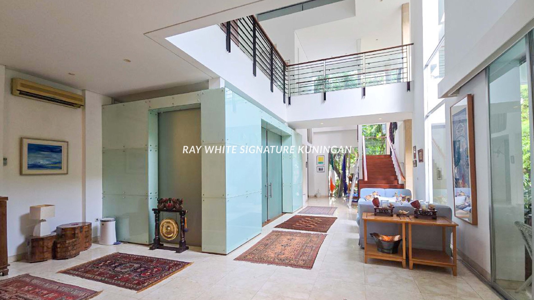 Dijual Rumah Mewah Di Kawasan Elite Dekat SCBD