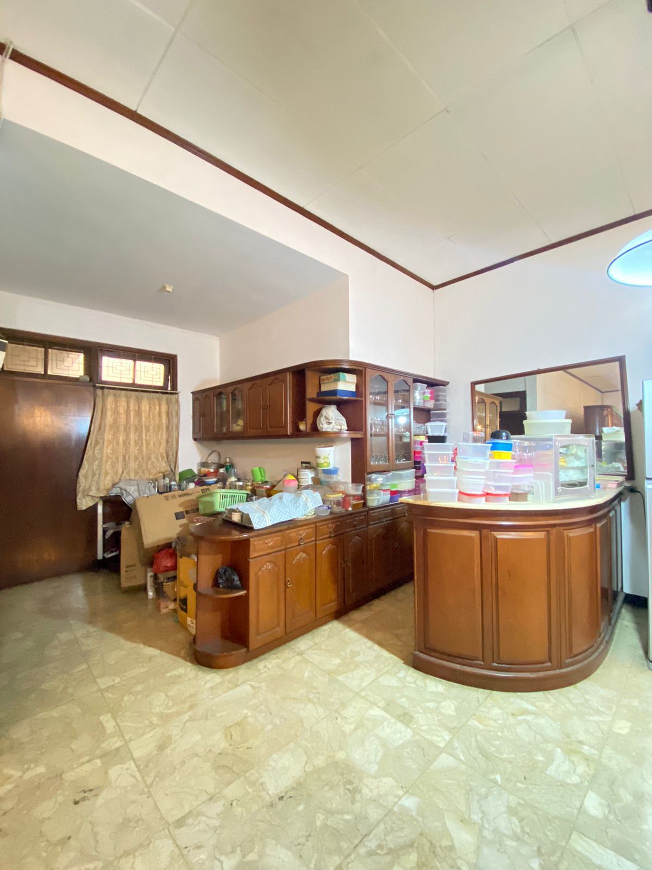 Rumah 1 Lantai Posisi Hook di Cinere - Luas Tanah 857 m2 Lokasi Strategis