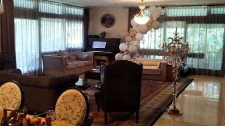 Dijual Rumah Siap Huni Lokasi Bagus Di Jl. Kemang Utara, Jakarta Selatan