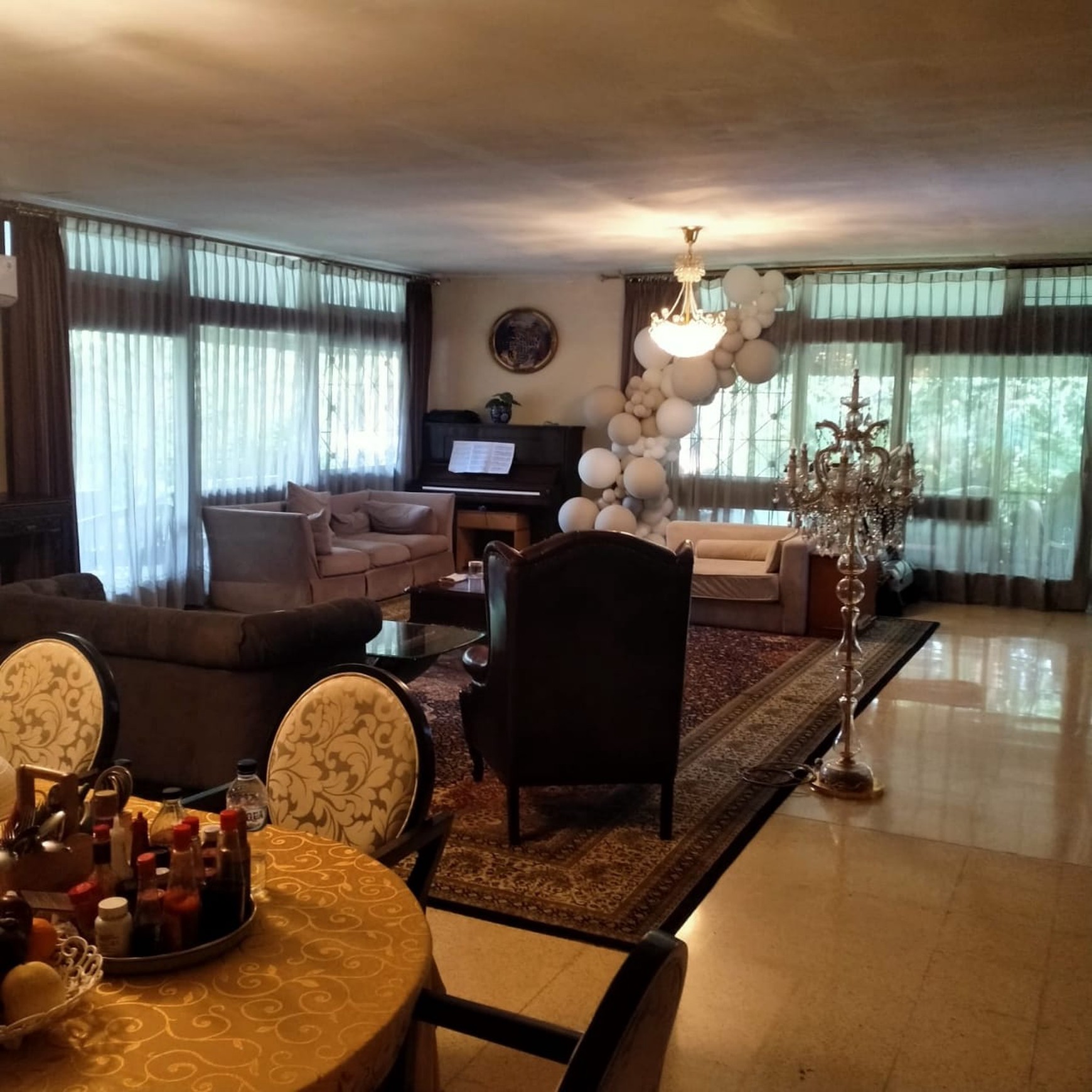 Di Jual Rumah Siap Huni di Jl Kemang Utara Jakarta Selatan.