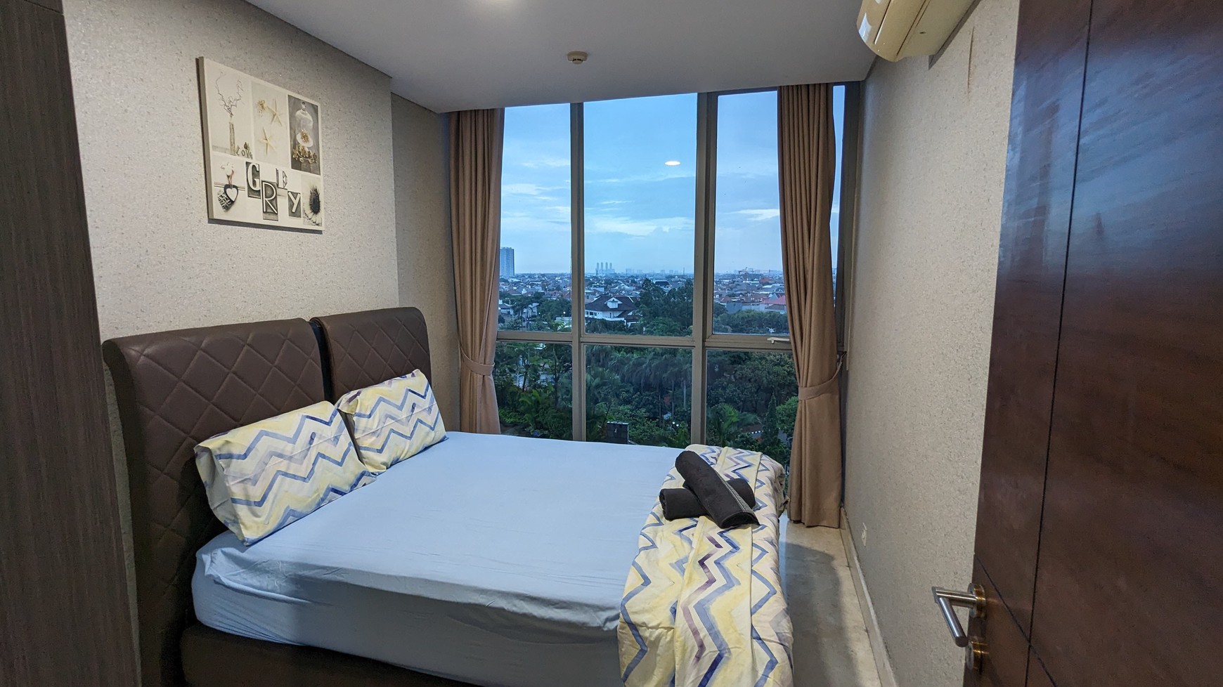 For Sale Apartment The Windsor Puri Indah Signature Tower Best City Pool View 