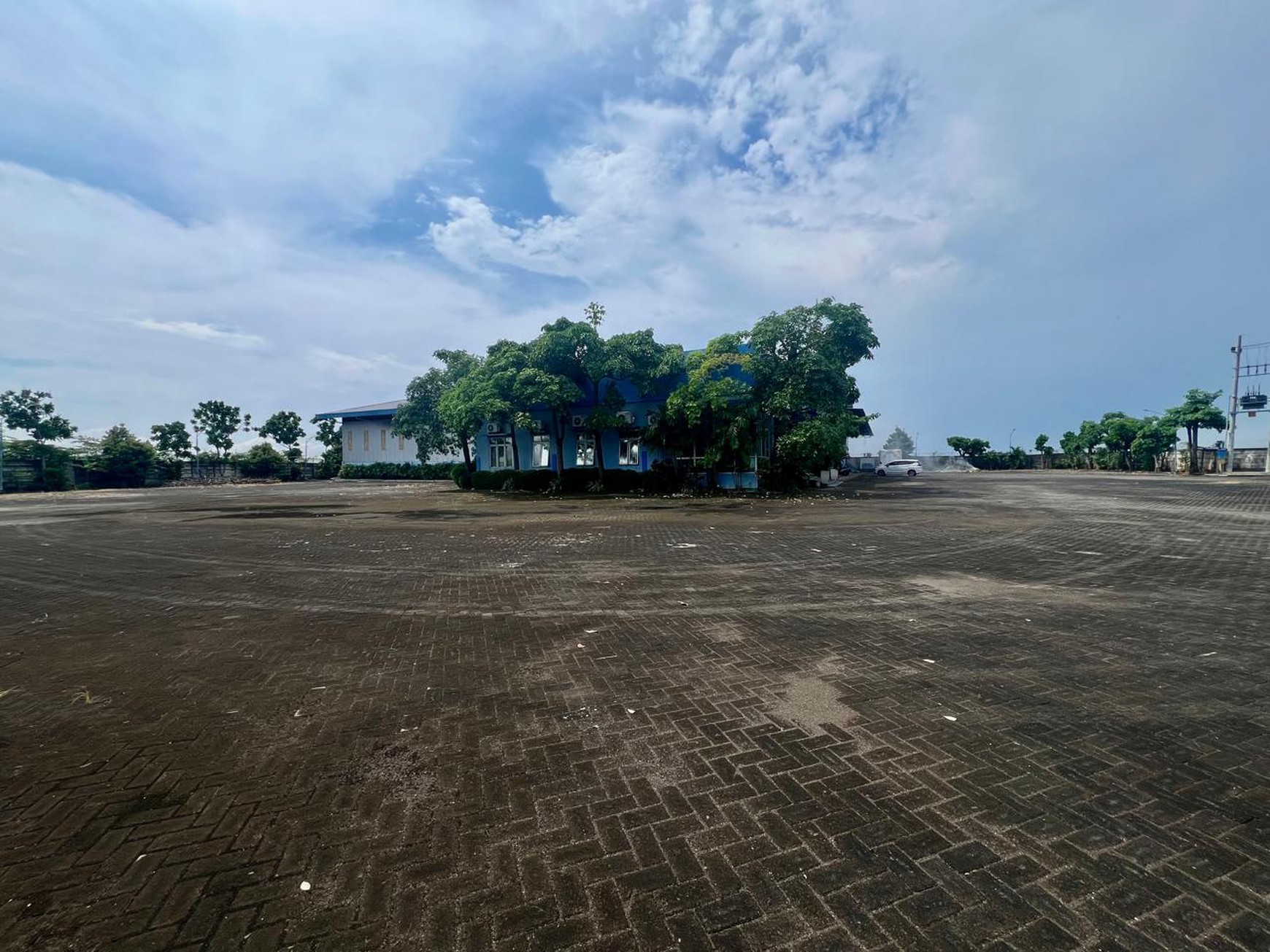 Jual Gudang strategis siap pakai lokasi premium dan harga terbaik Bunder Gresik