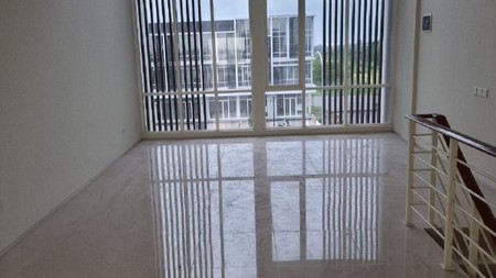 Disewakan Ruko Tipe Corner Bagus di Northwest, Surabaya