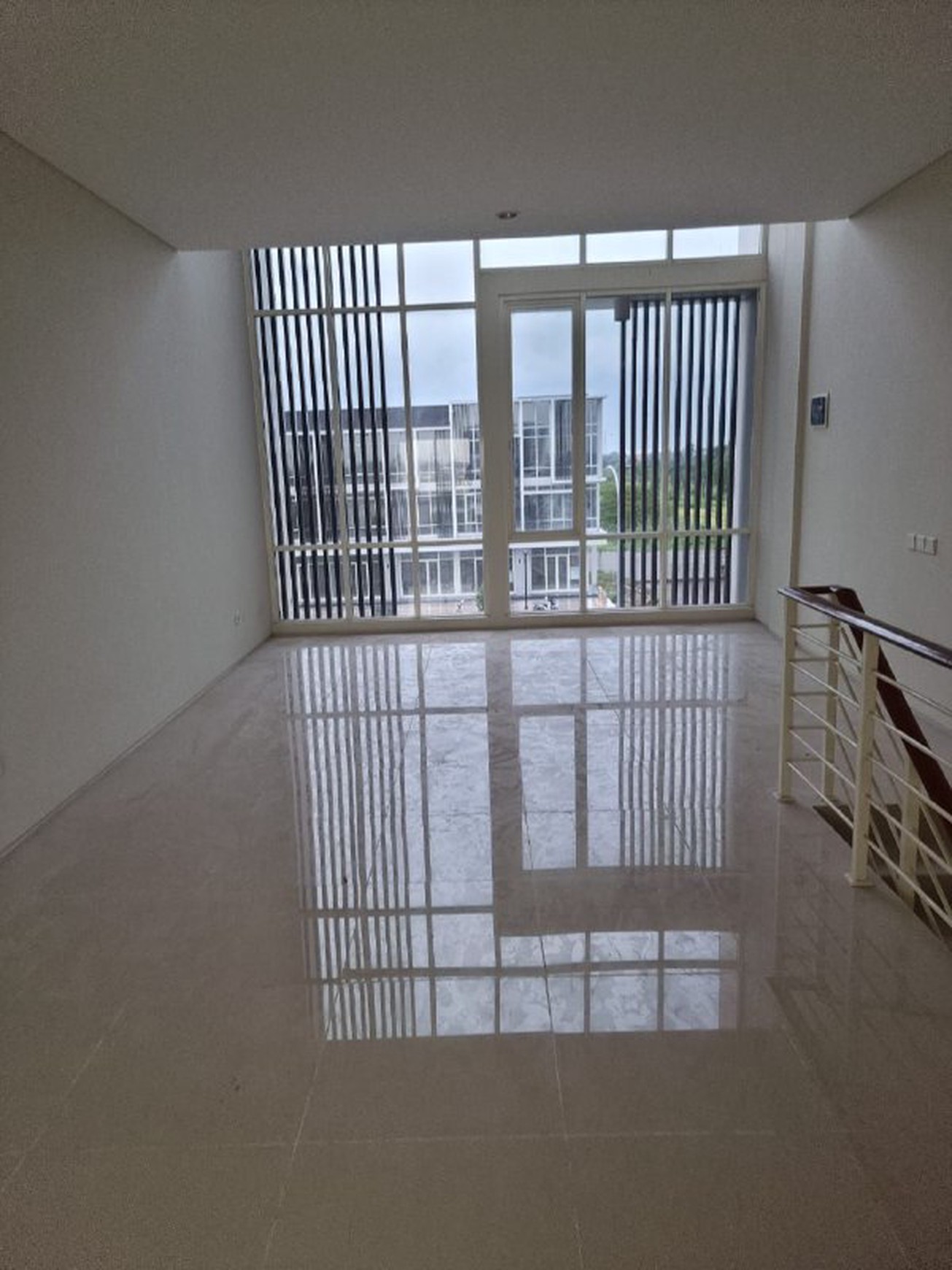 Disewakan Ruko Tipe Corner Bagus di Northwest, Surabaya