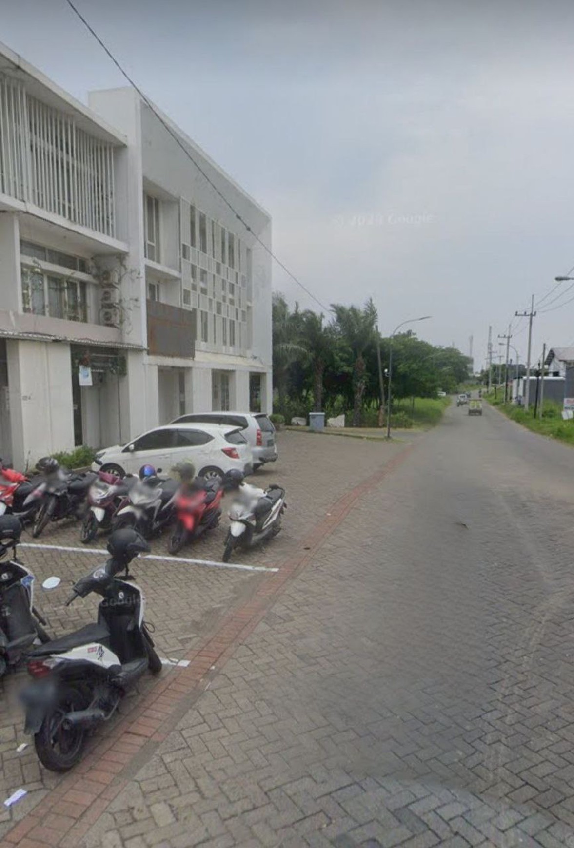 Dijual Ruko 3 Lantai Dian Istana Wiyung Praja Indah, Surabaya