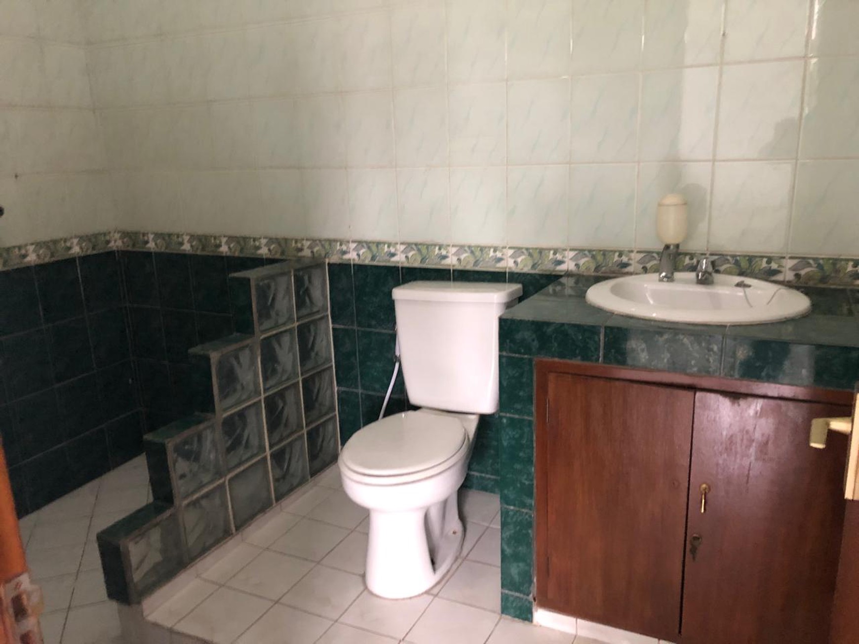 Dijual Rumah Bagus Siap Huni di Bojongloa, Bandung Kota