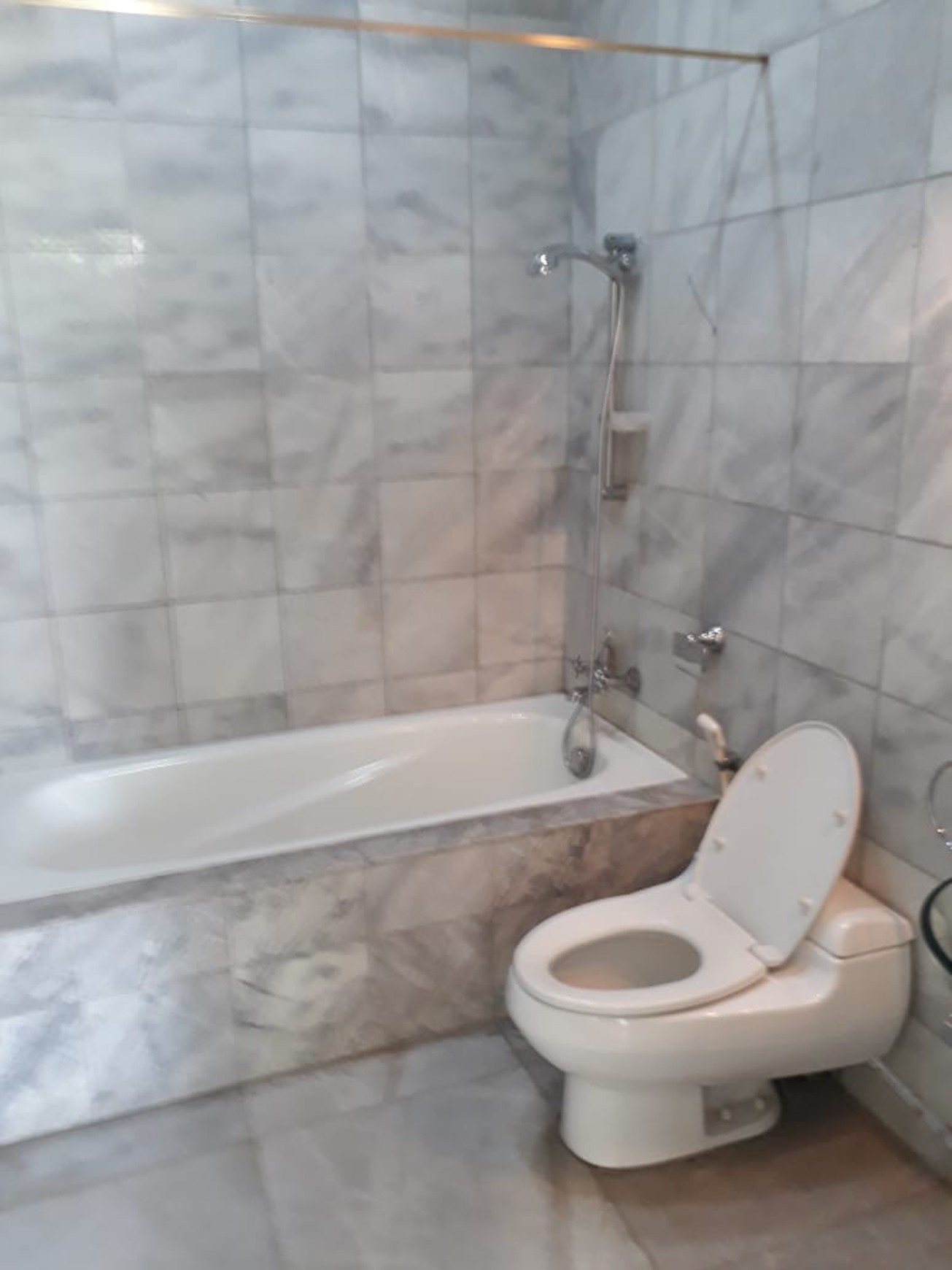 Rumah bagus di Kuningan, Jakarta Selatan, dijual segera.