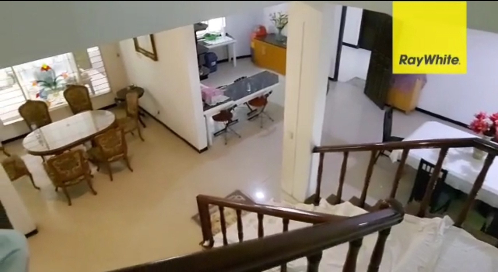 Dijual rumah area komersial Sangat Strategis di raya Merr / Raya Dharmahusada Indah timur