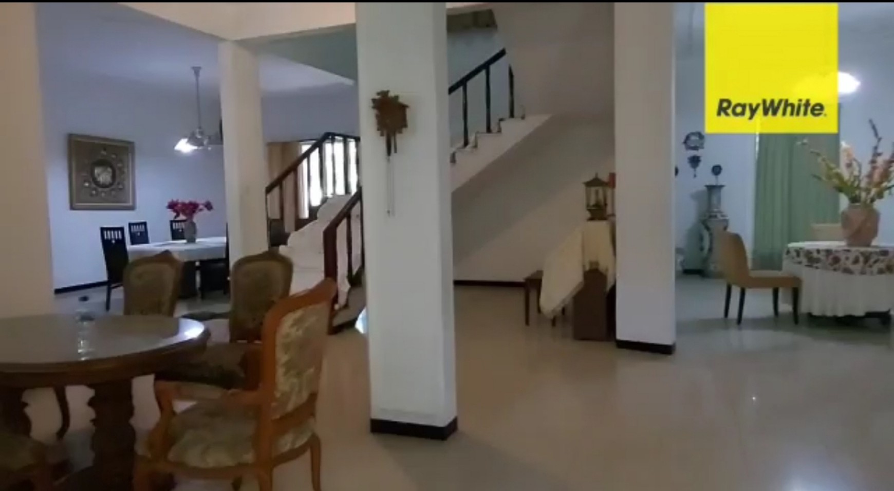 Dijual rumah area komersial Sangat Strategis di raya Merr / Raya Dharmahusada Indah timur