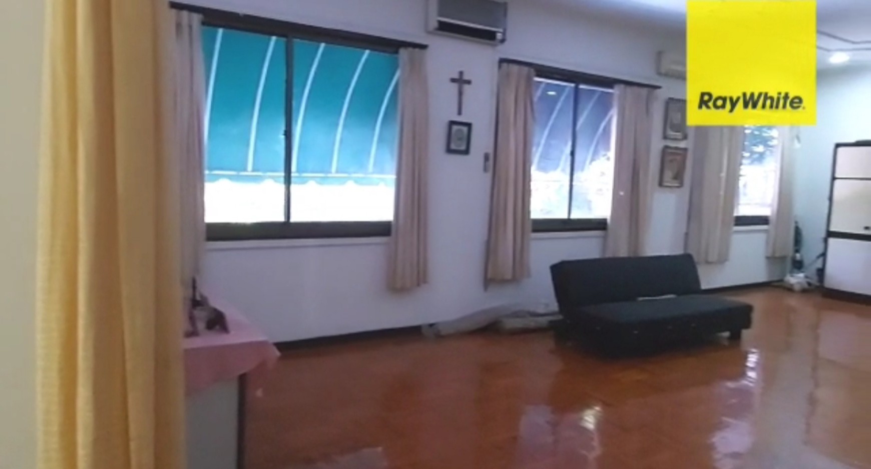 Dijual rumah area komersial Sangat Strategis di raya Merr / Raya Dharmahusada Indah timur
