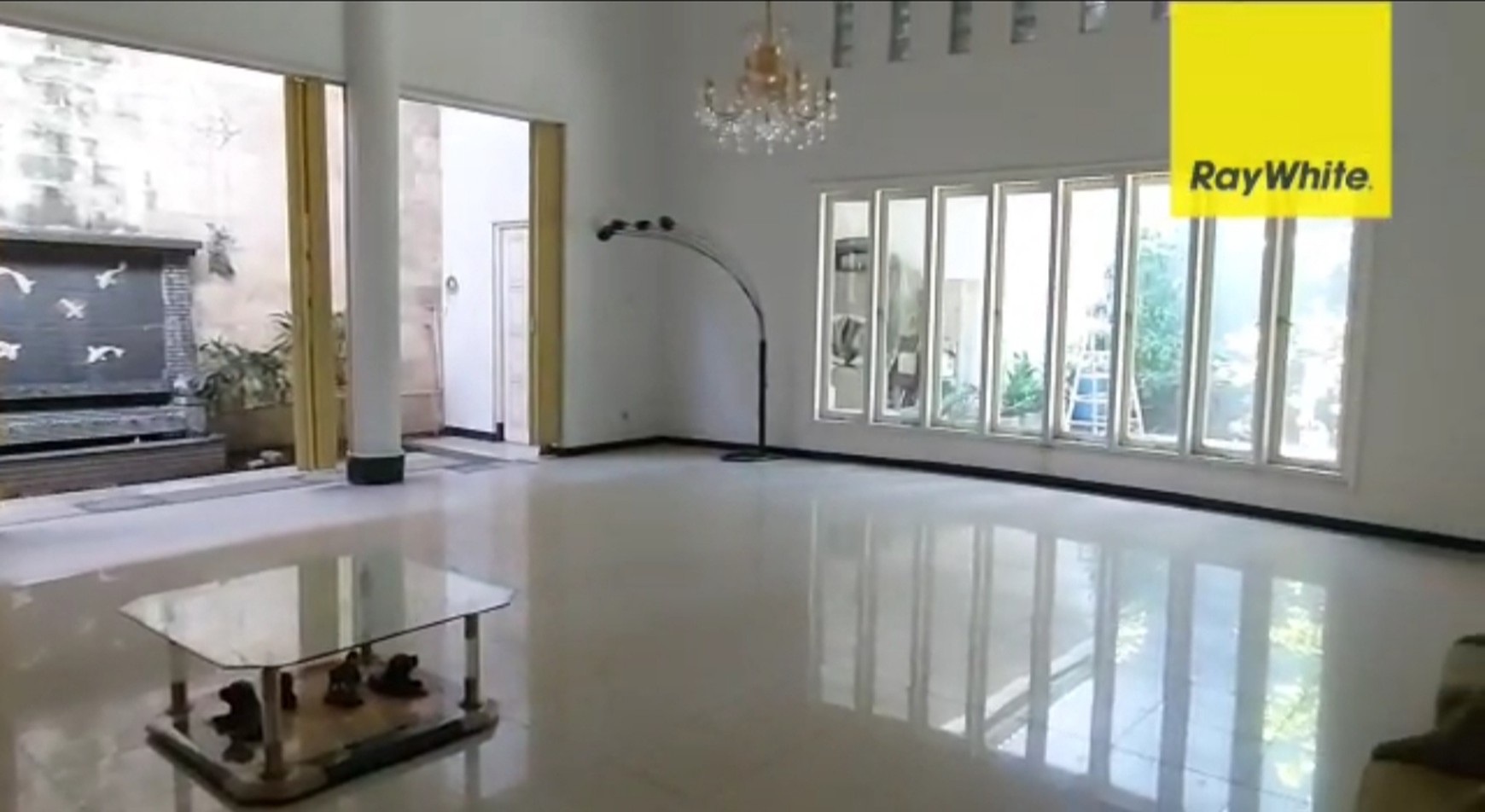 Dijual rumah area komersial Sangat Strategis di raya Merr / Raya Dharmahusada Indah timur