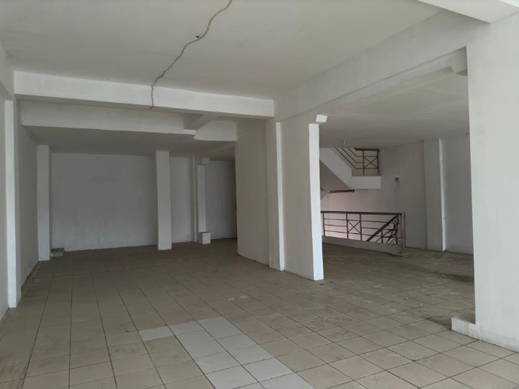 Ruko Komersial Area Perkantoran Nol Jalan Raya Surabaya Pusat