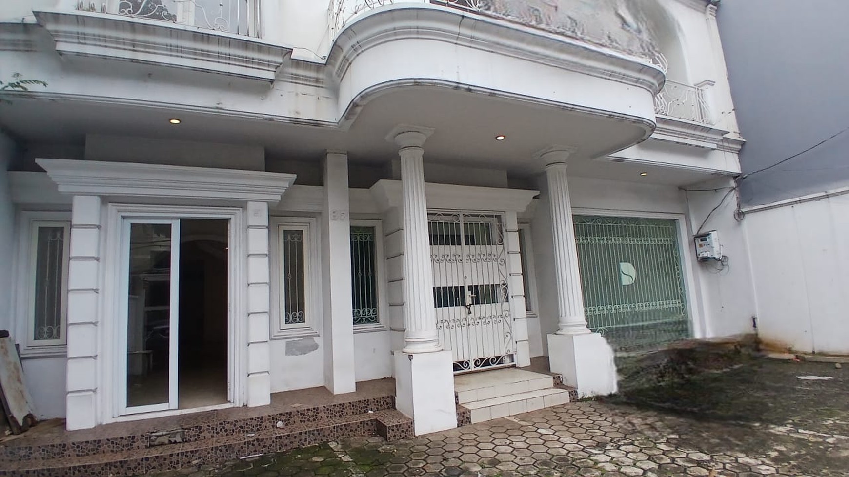 Disewakan Ruko Luas dan Besar Dengan Lokasi Strategis di Gandaria