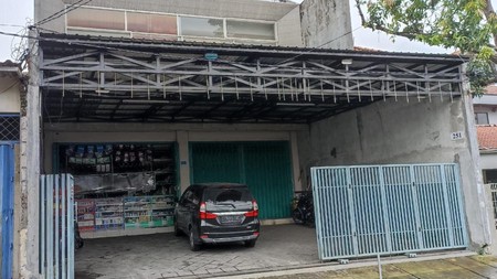 Dijual 2 ruko jadi satu dng letak strategis dekat sawahan, siap pakai utk usaha