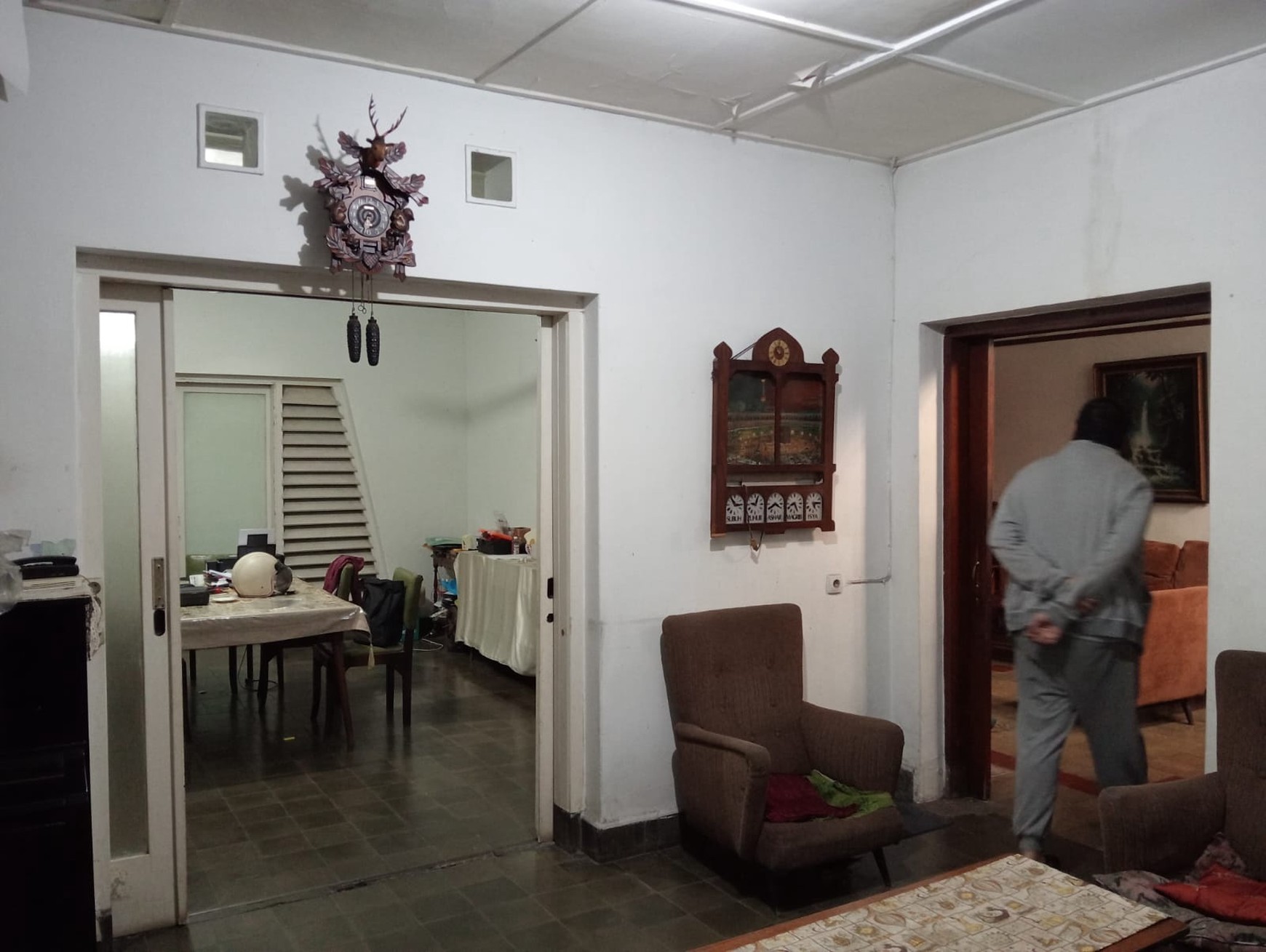 Rumah Strategis 2 Lantai Area Riau Anggrek cocok untuk berbagai bisnis Kec Sumur Bandung