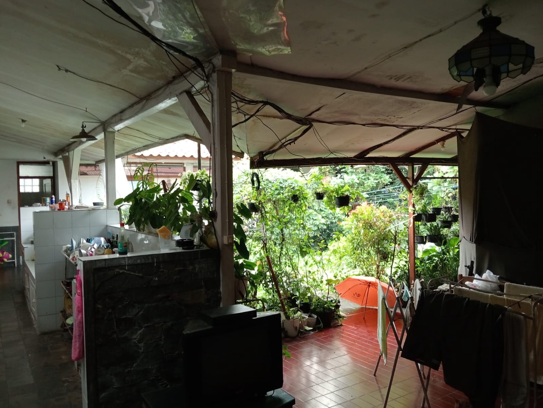 Rumah Strategis 2 Lantai Area Riau Anggrek cocok untuk berbagai bisnis Kec Sumur Bandung