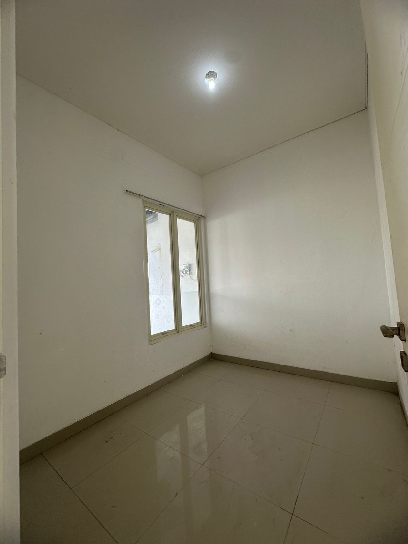 1926 DIJUAL RUGI Rumah Grand Sunrise Menganti Gresik
