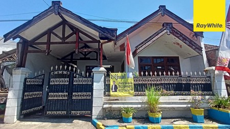 Dijual Rumah Strategis di Jalan Pagesangan Surabaya